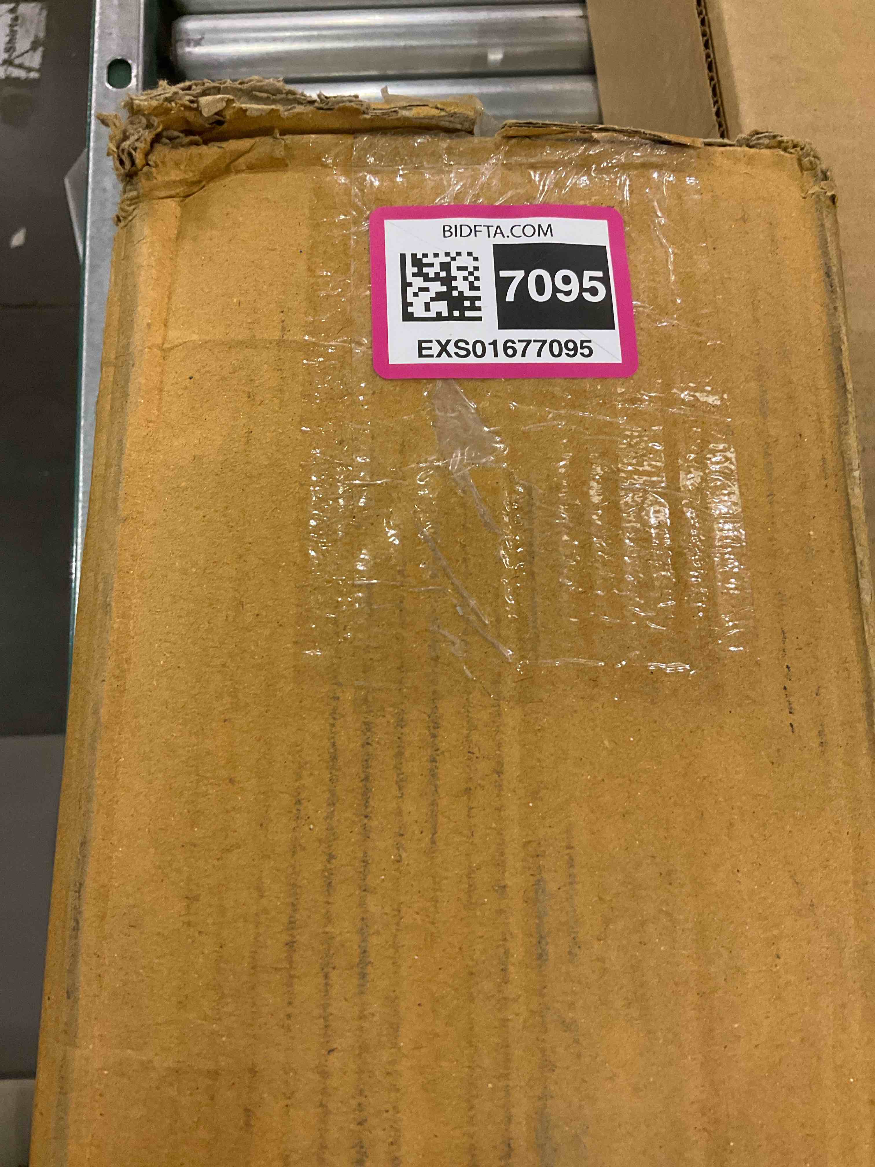 https://s3.amazonaws.com/lotting-images-prod/BargainHunt/EXS01677095_1714045758049.jpeg
