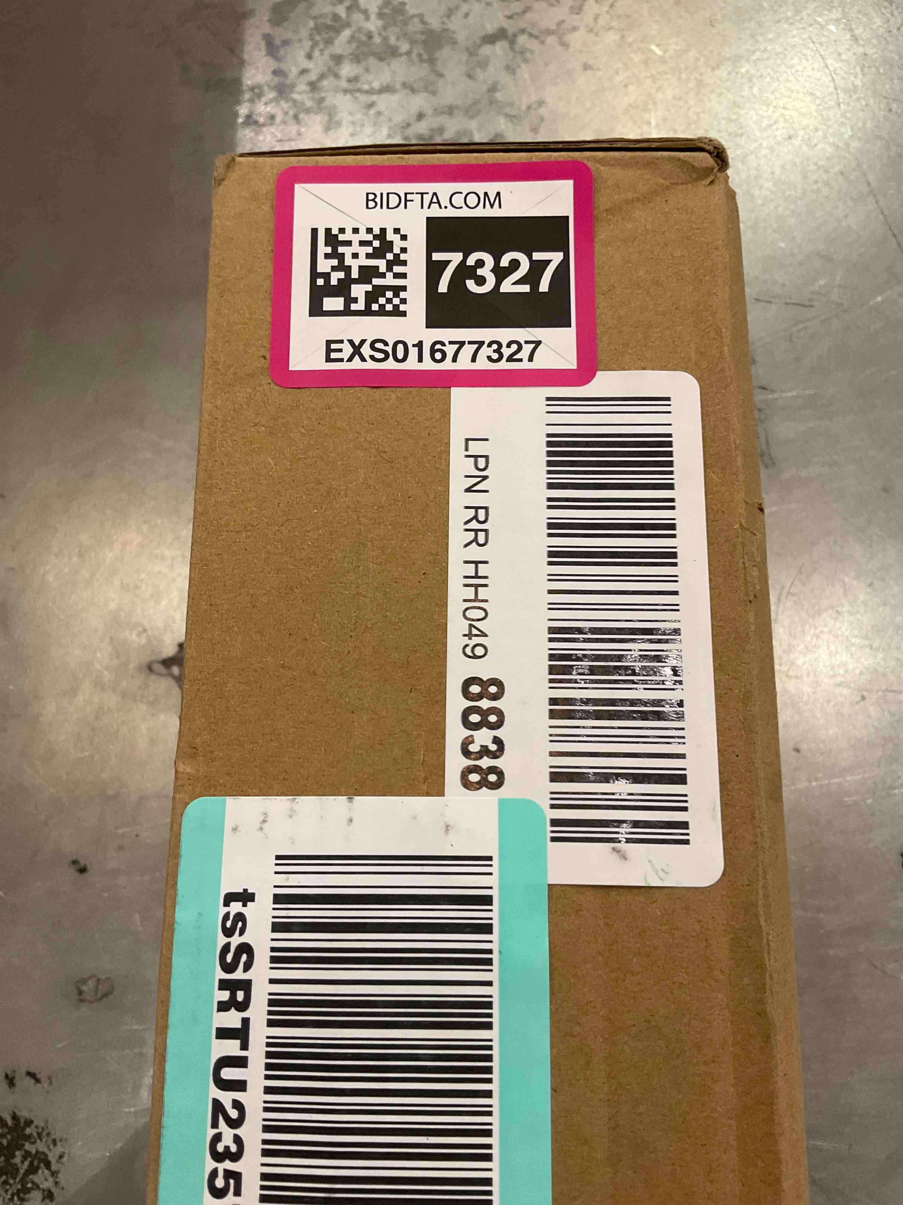 https://s3.amazonaws.com/lotting-images-prod/BargainHunt/EXS01677327_1714411177941.jpeg