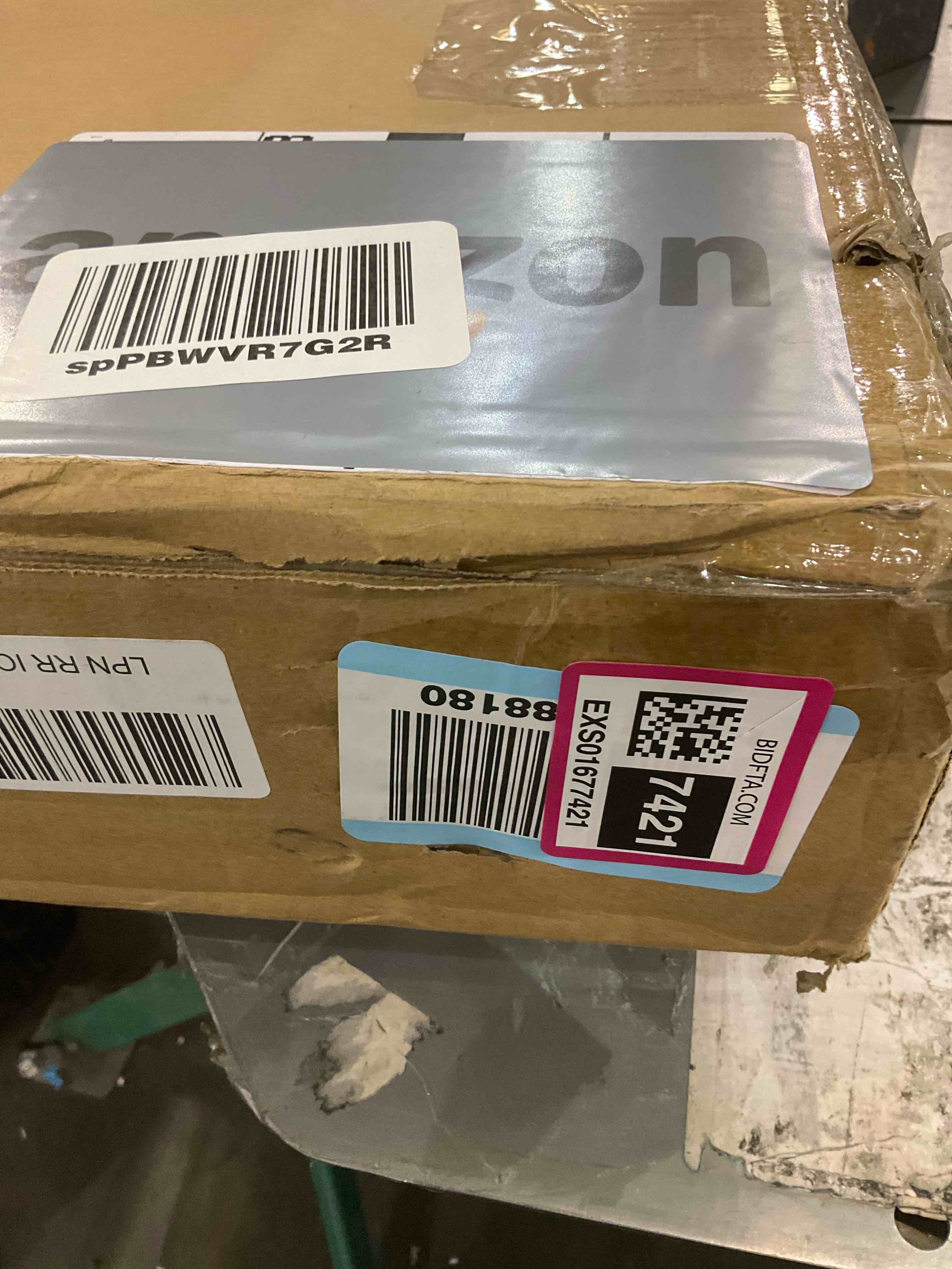 https://s3.amazonaws.com/lotting-images-prod/BargainHunt/EXS01677421_1714483333405.jpeg