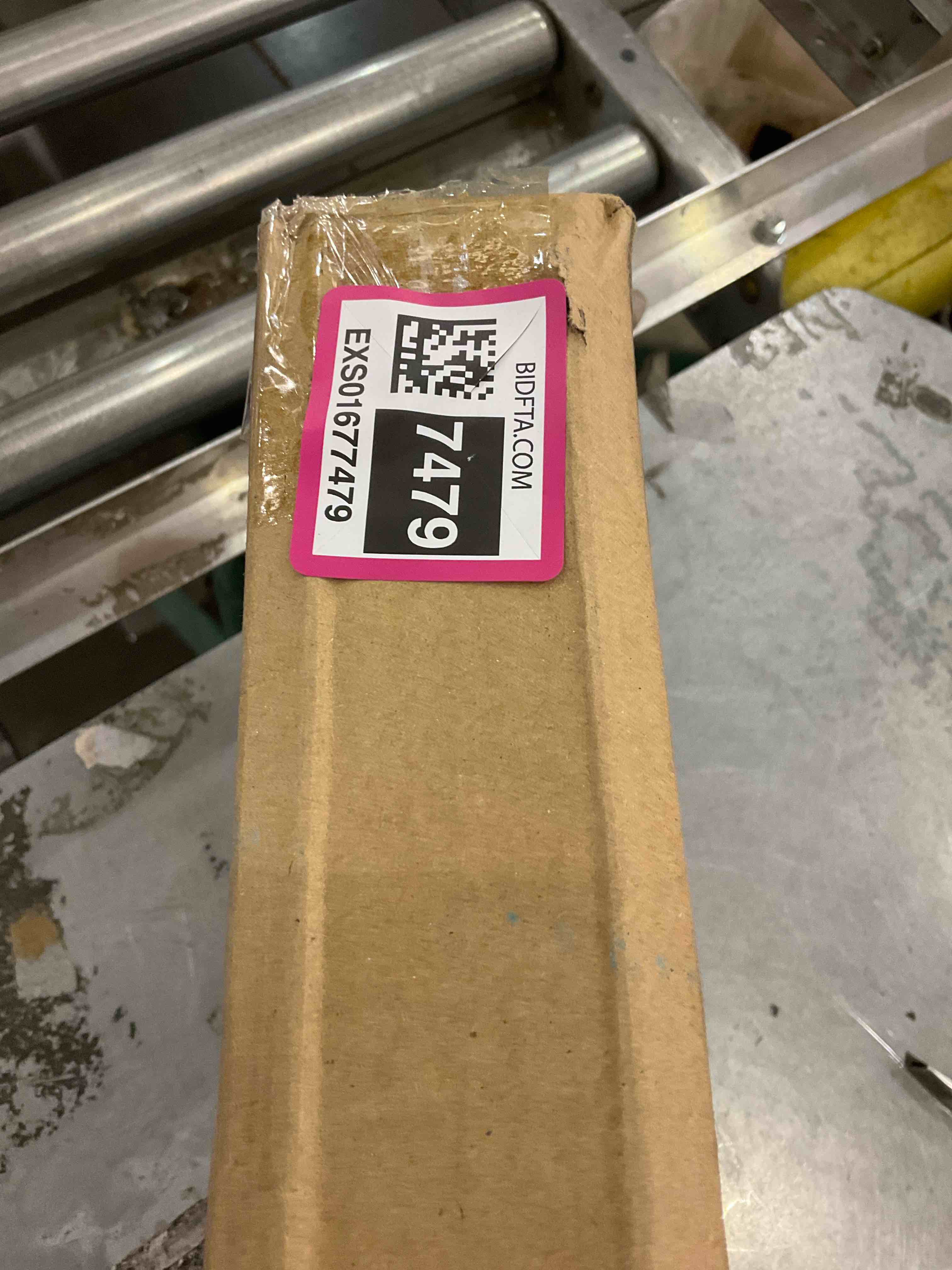 https://s3.amazonaws.com/lotting-images-prod/BargainHunt/EXS01677479_1714489494825.jpeg