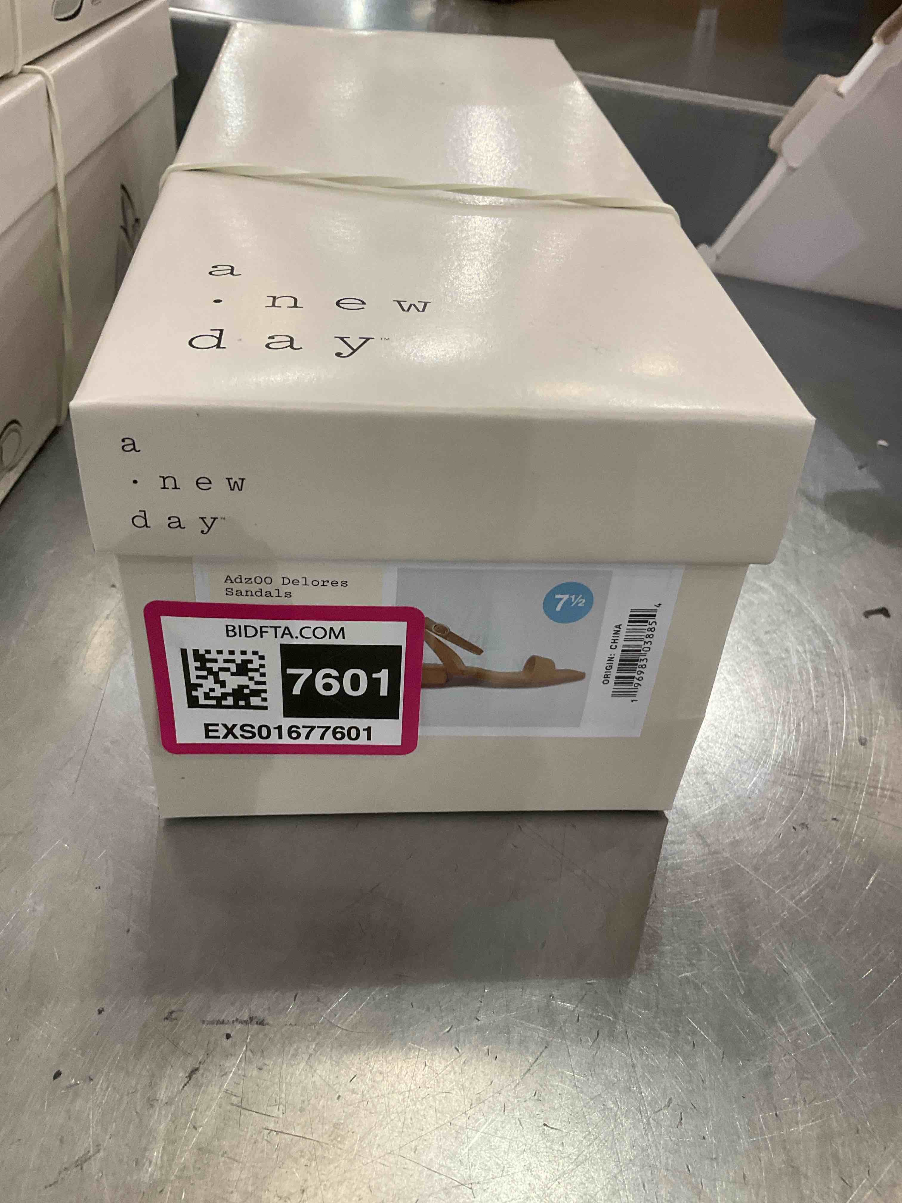 https://s3.amazonaws.com/lotting-images-prod/BargainHunt/EXS01677601_1714059499551.jpeg
