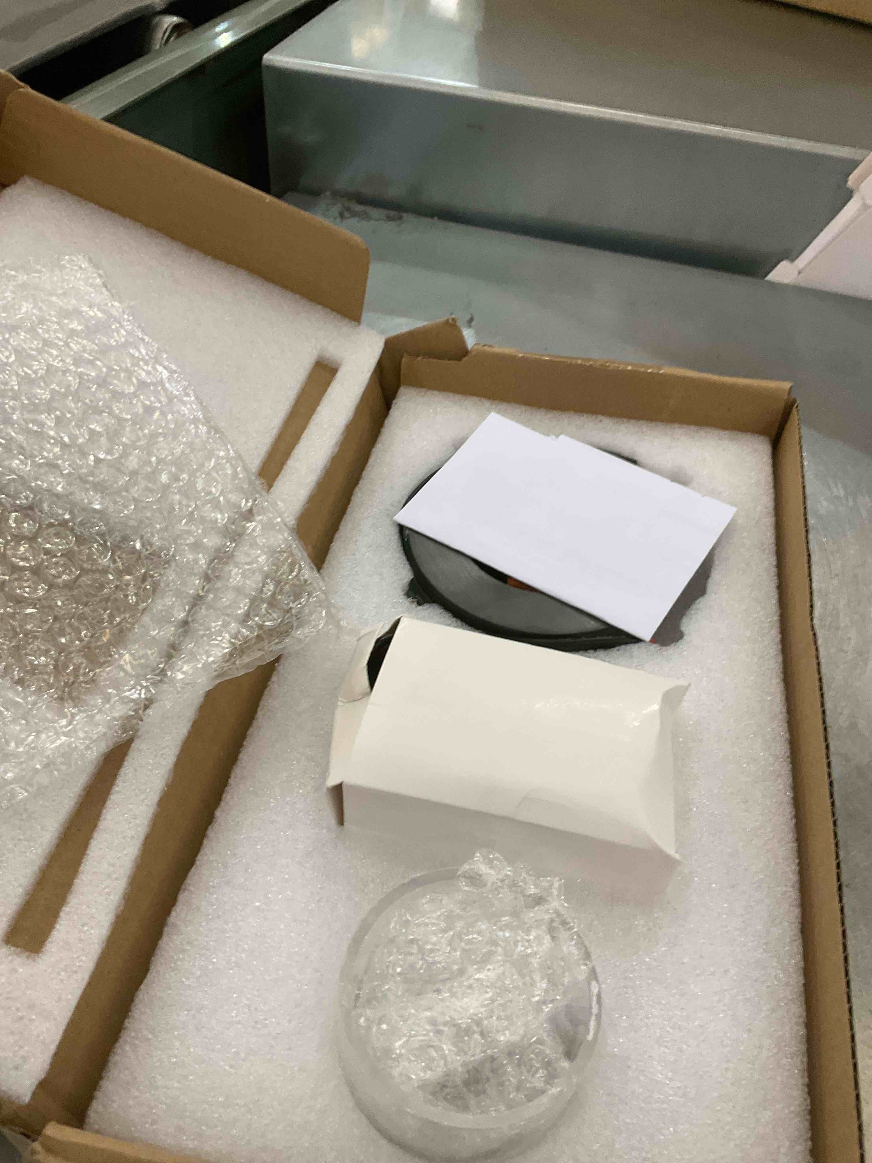 https://s3.amazonaws.com/lotting-images-prod/BargainHunt/EXS01677613_1714063565792.jpeg