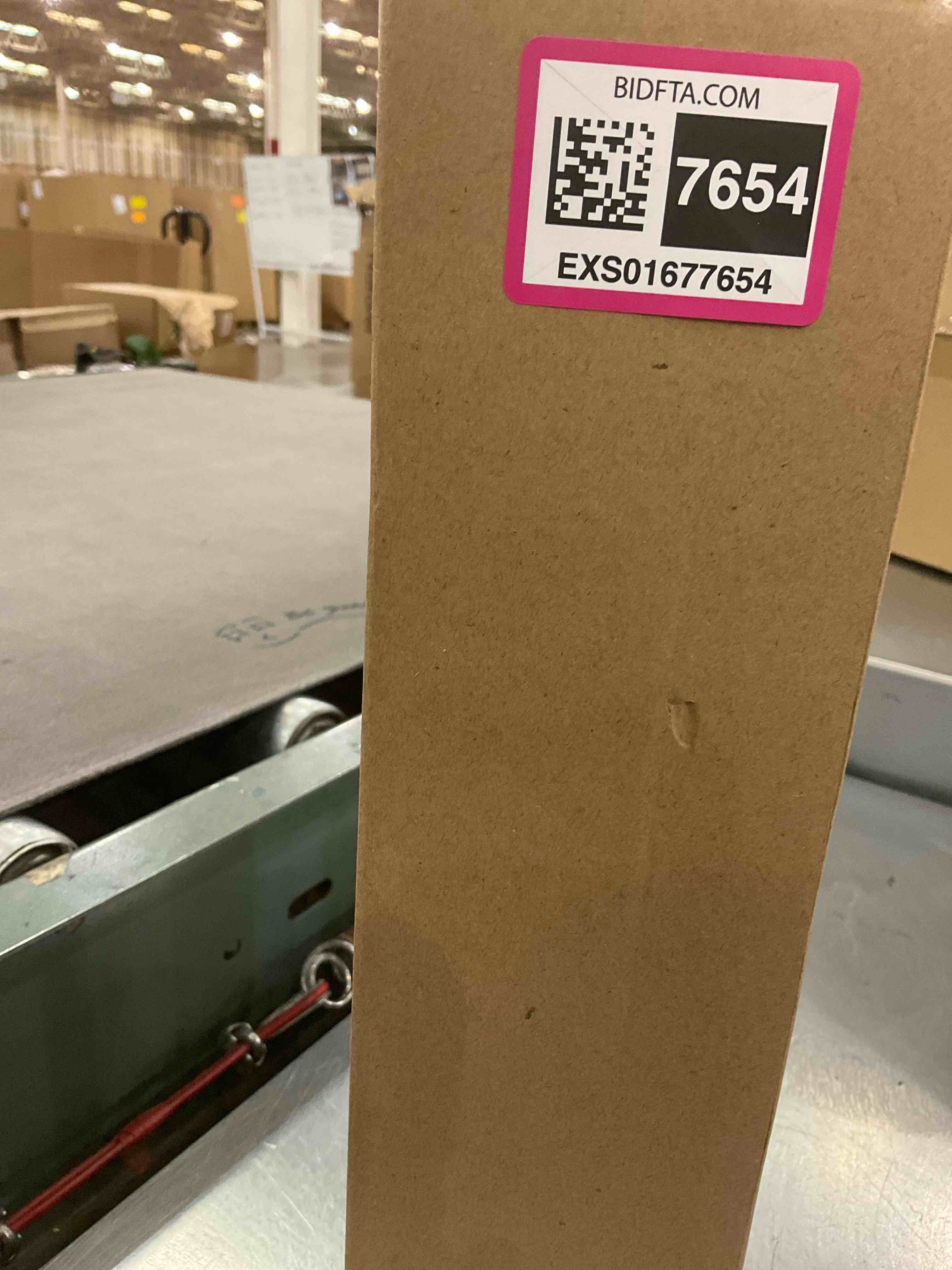https://s3.amazonaws.com/lotting-images-prod/BargainHunt/EXS01677654_1714070062524.jpeg