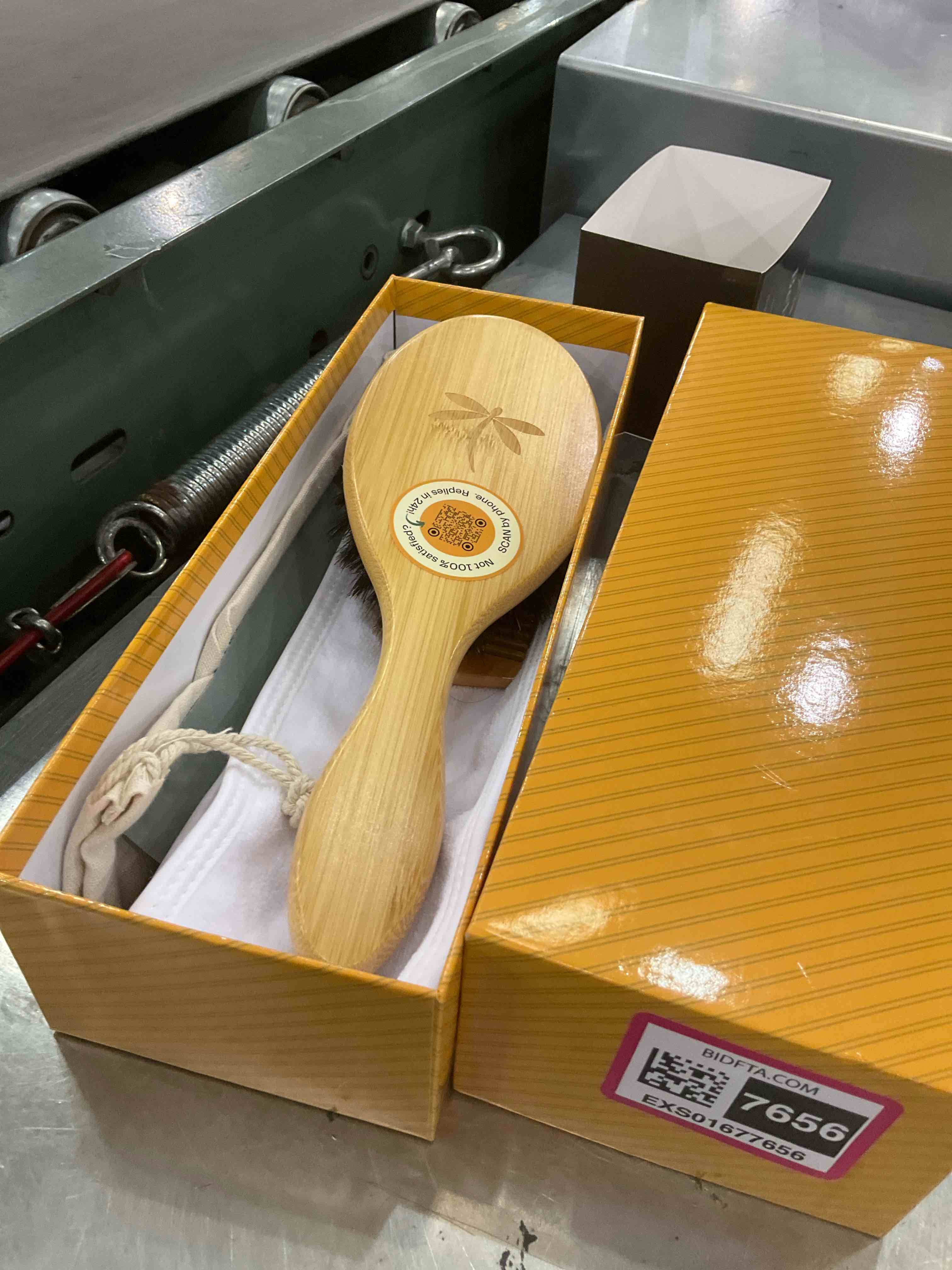 https://s3.amazonaws.com/lotting-images-prod/BargainHunt/EXS01677656_1714069974097.jpeg