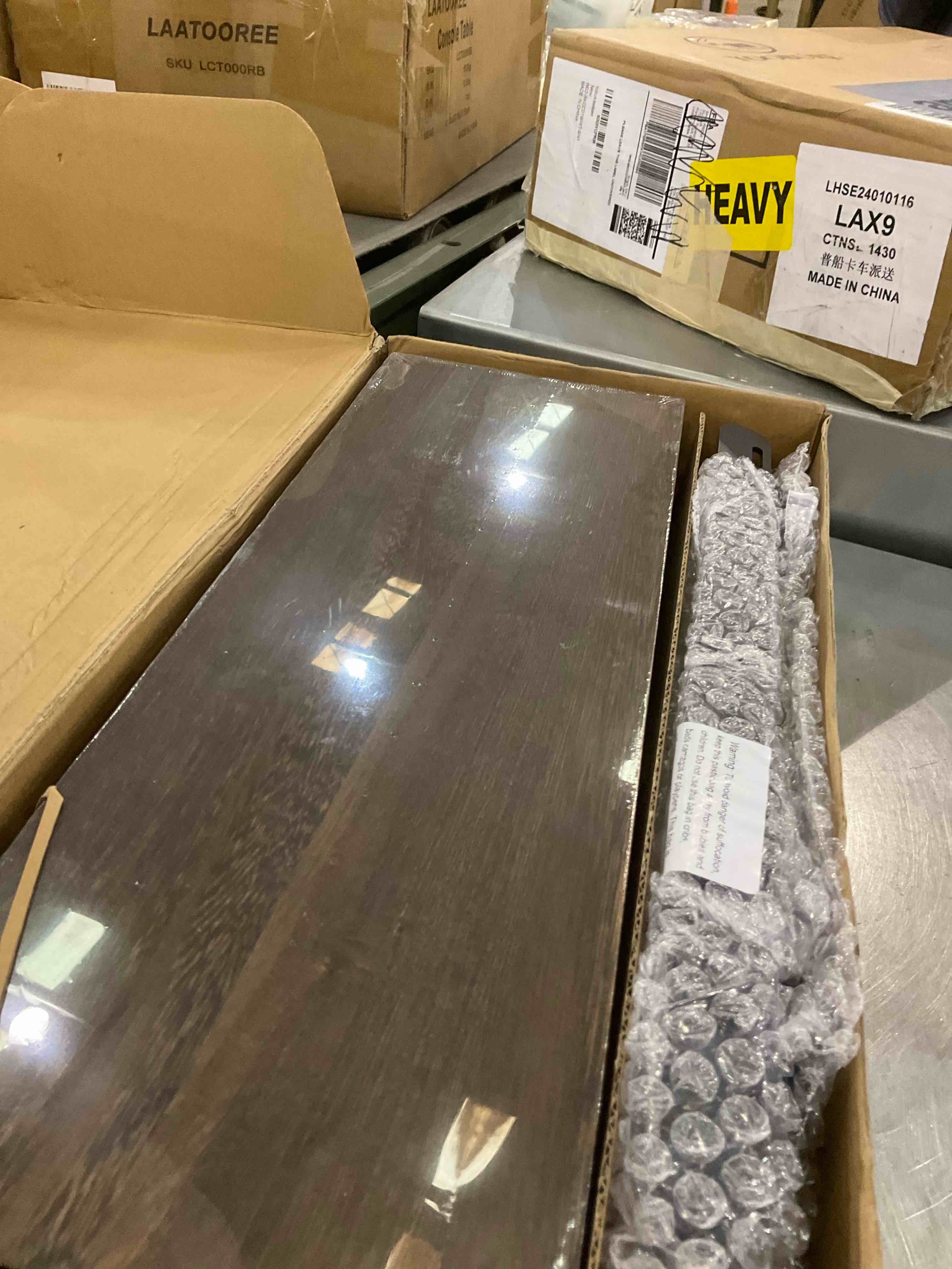 https://s3.amazonaws.com/lotting-images-prod/BargainHunt/EXS01677759_1714139183734.jpeg