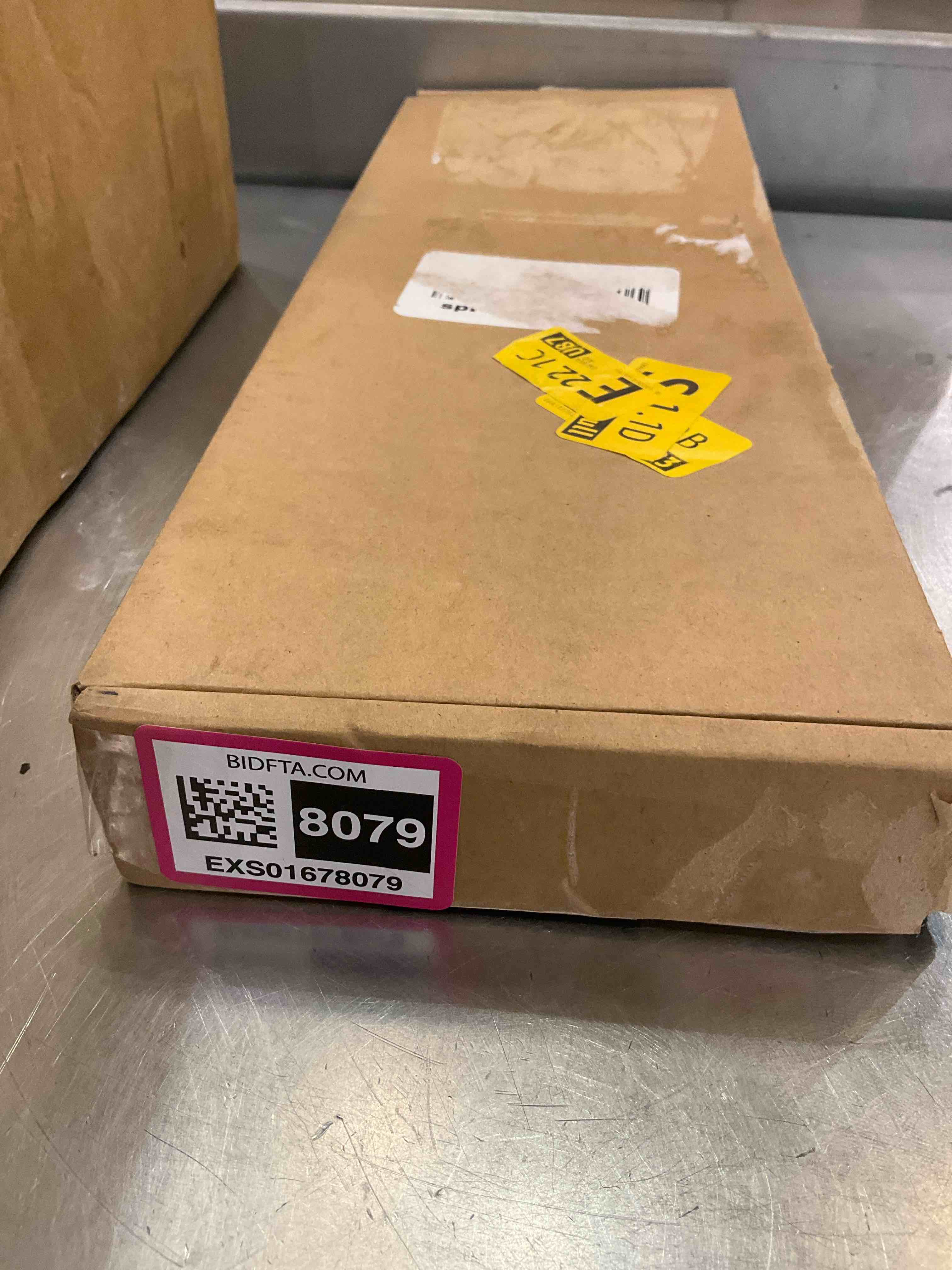 https://s3.amazonaws.com/lotting-images-prod/BargainHunt/EXS01678079_1714411069515.jpeg
