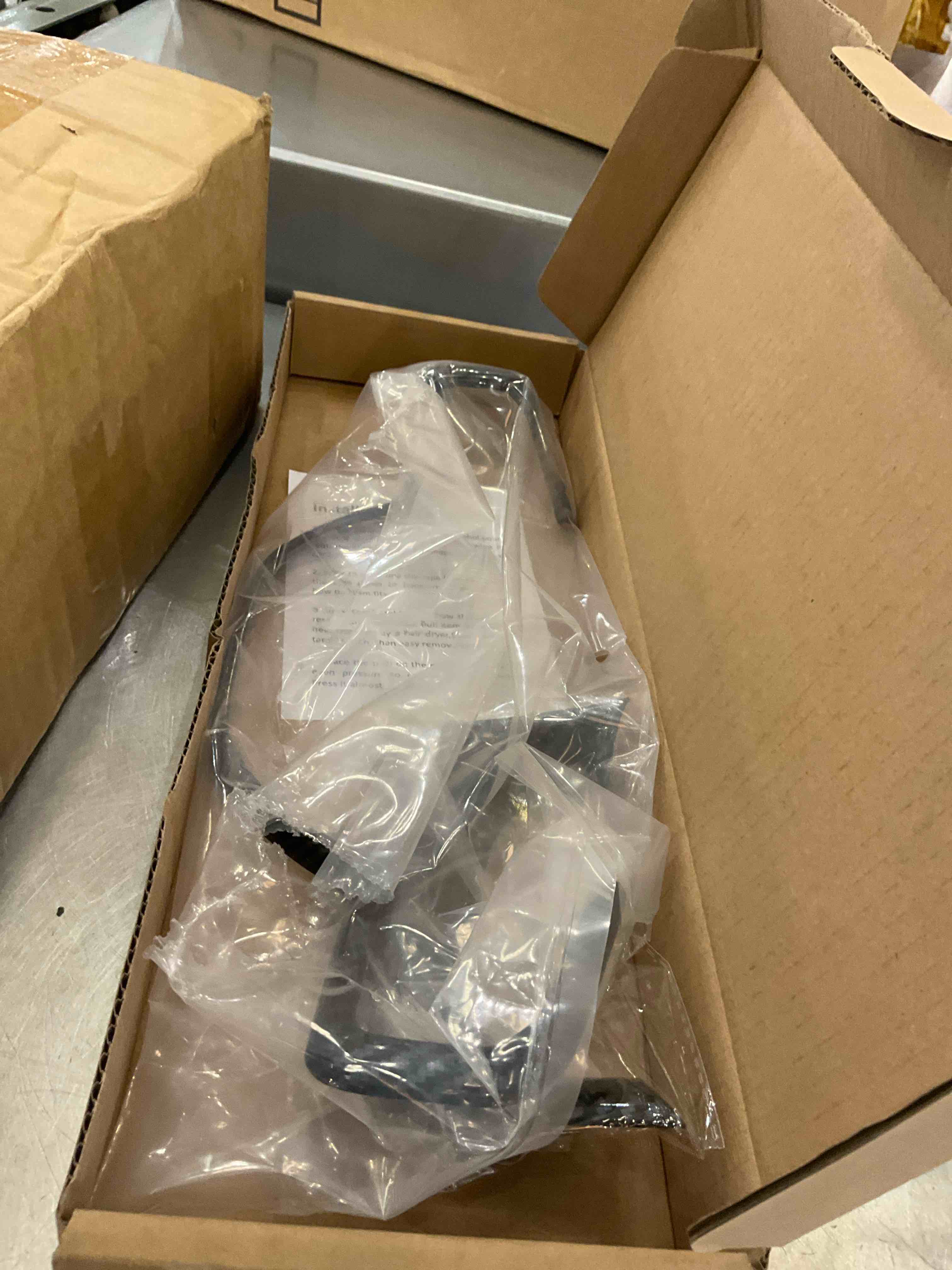 https://s3.amazonaws.com/lotting-images-prod/BargainHunt/EXS01678079_1714411077586.jpeg