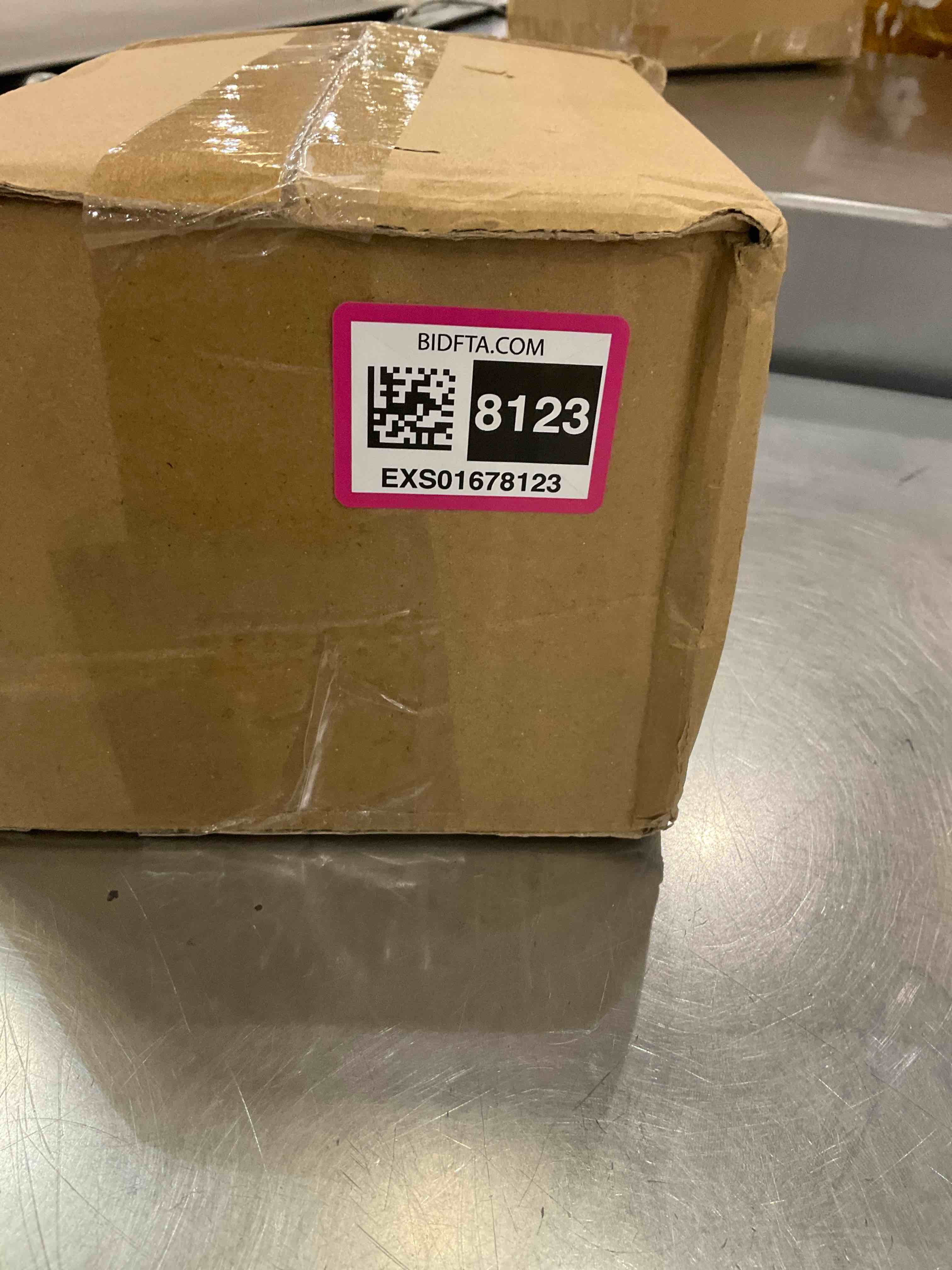 https://s3.amazonaws.com/lotting-images-prod/BargainHunt/EXS01678123_1714417254895.jpeg