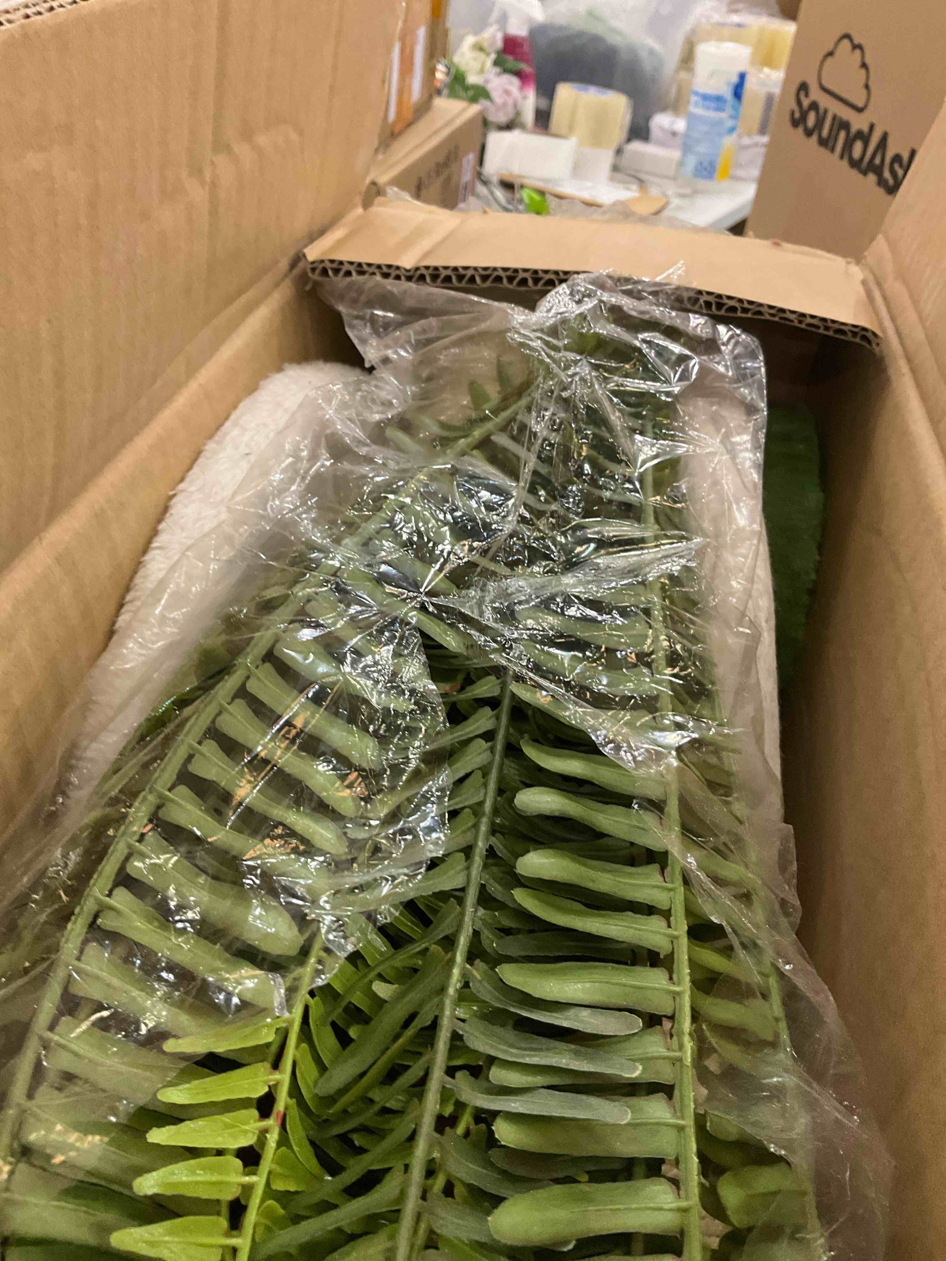 https://s3.amazonaws.com/lotting-images-prod/BargainHunt/EXS01678238_1714487087540.jpeg