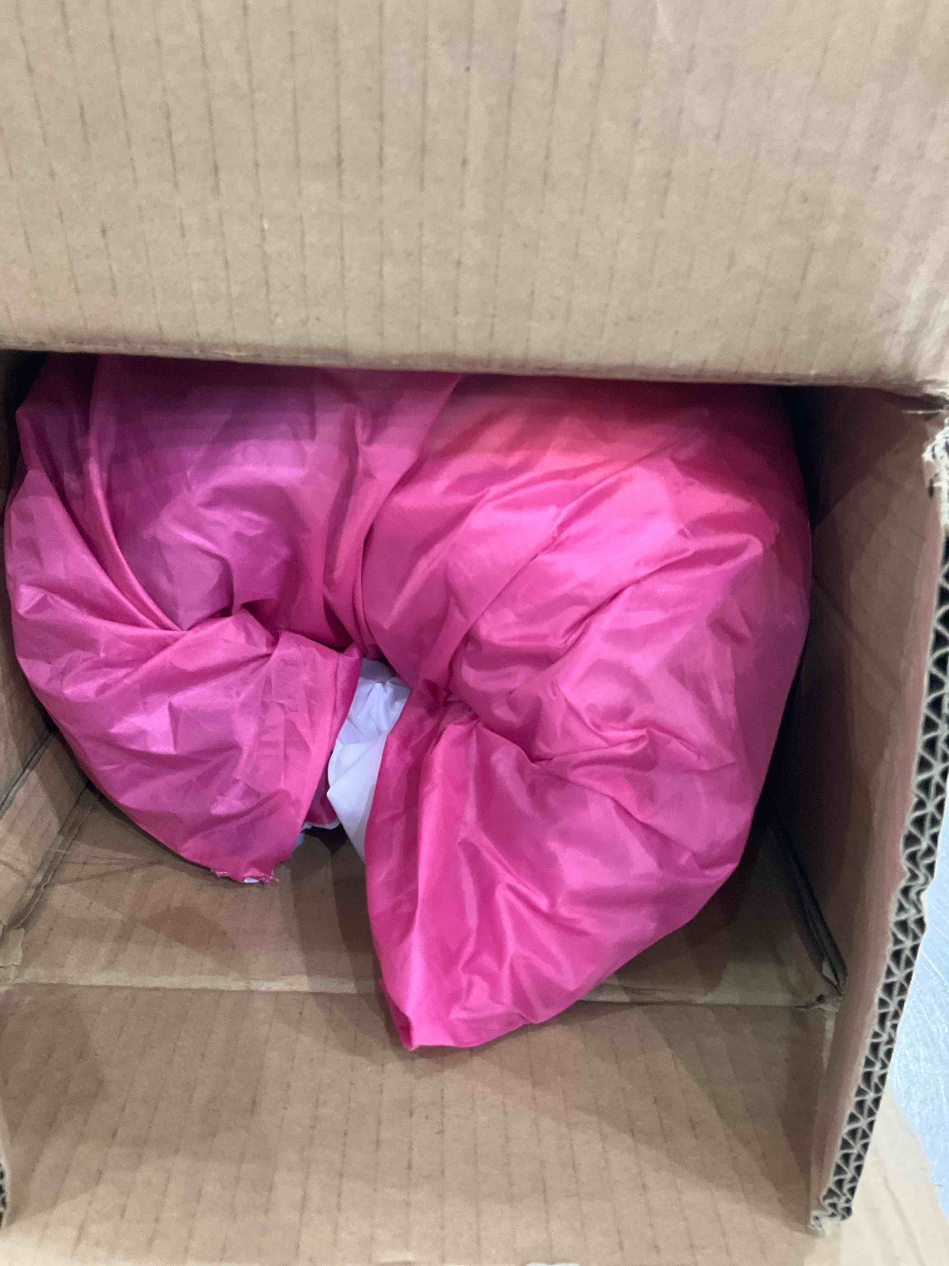 https://s3.amazonaws.com/lotting-images-prod/BargainHunt/EXS01678264_1714489364461.jpeg