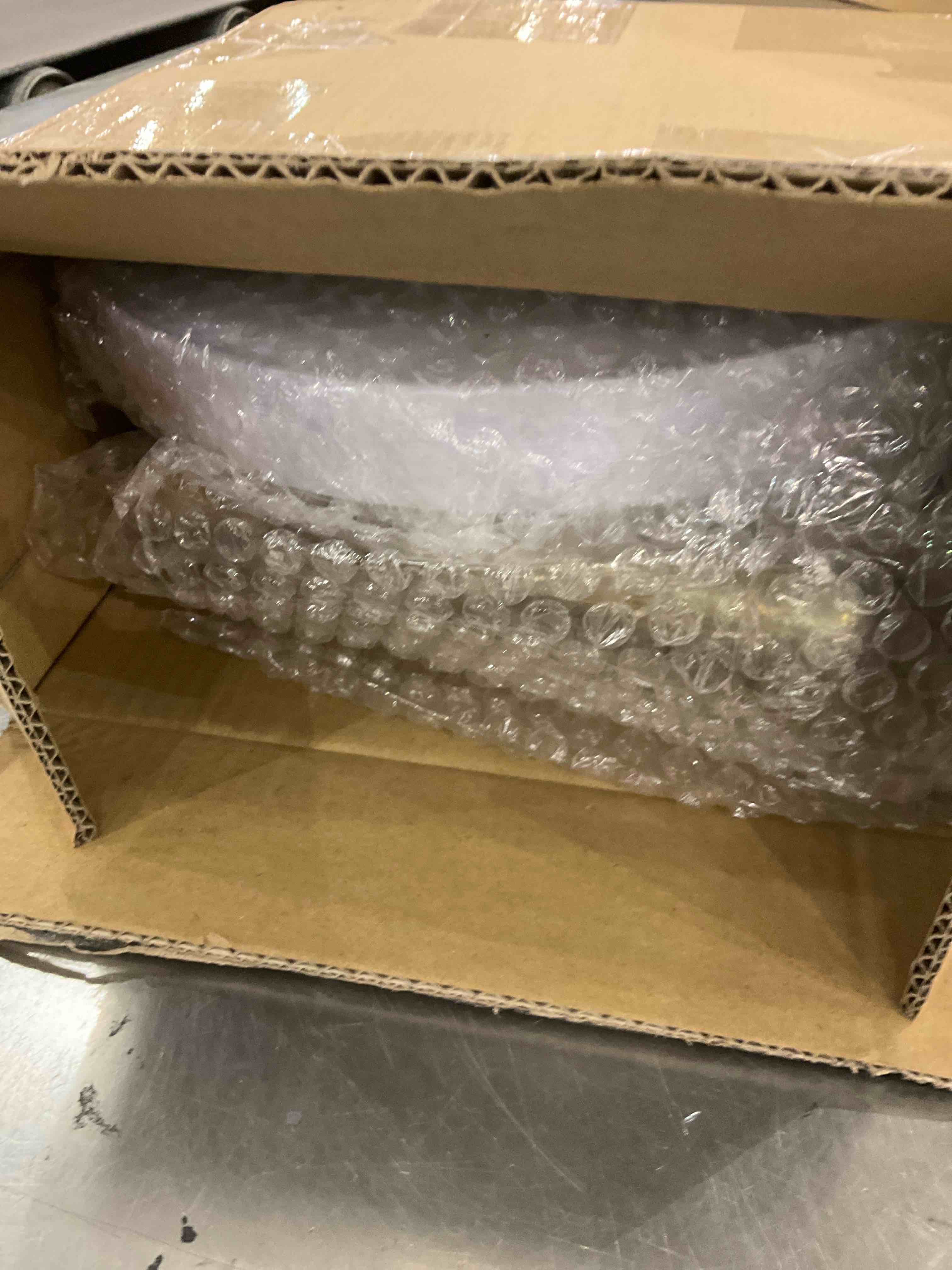 https://s3.amazonaws.com/lotting-images-prod/BargainHunt/EXS01678267_1714489765195.jpeg