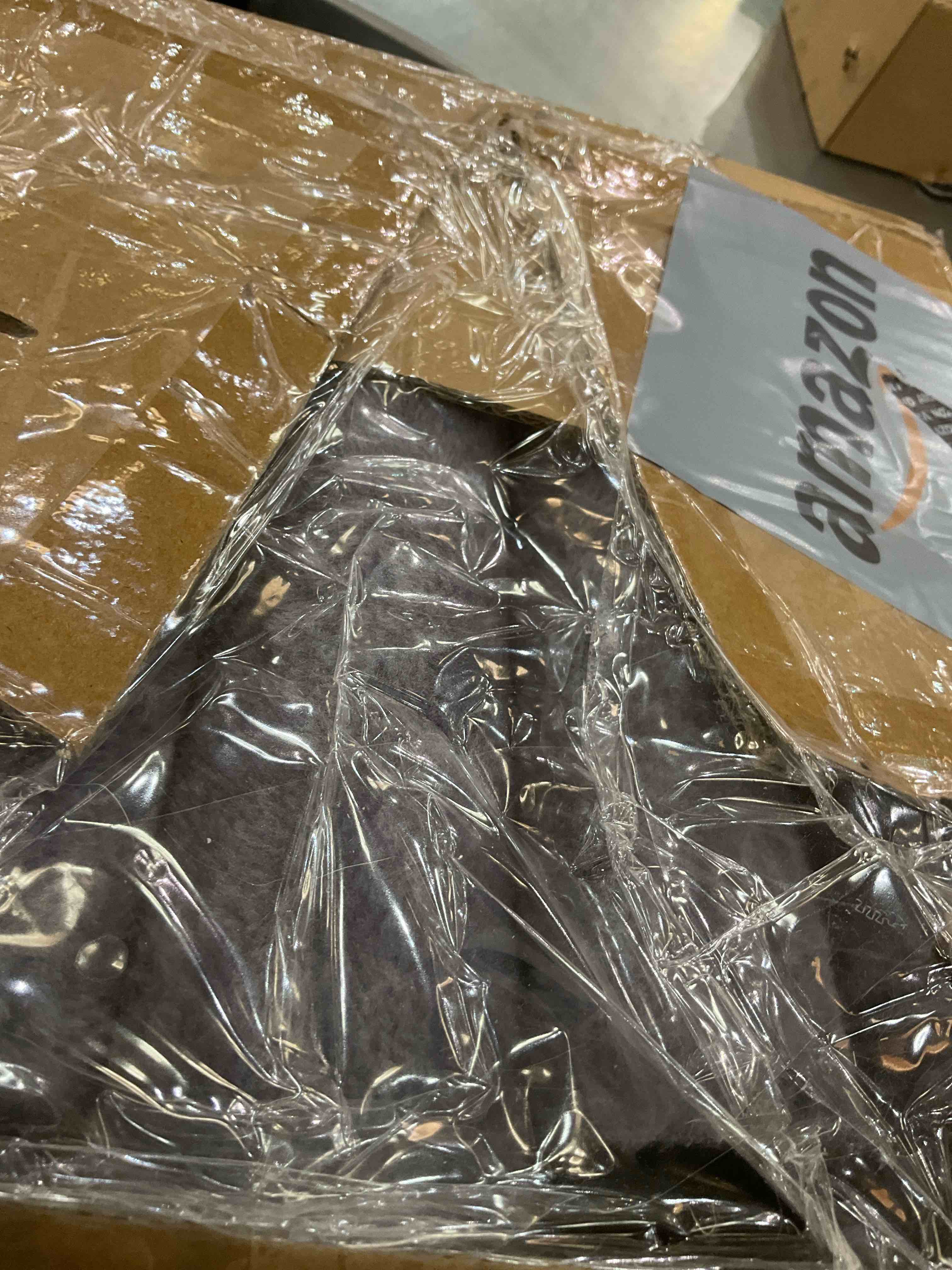 https://s3.amazonaws.com/lotting-images-prod/BargainHunt/EXS01678474_1714582241465.jpeg