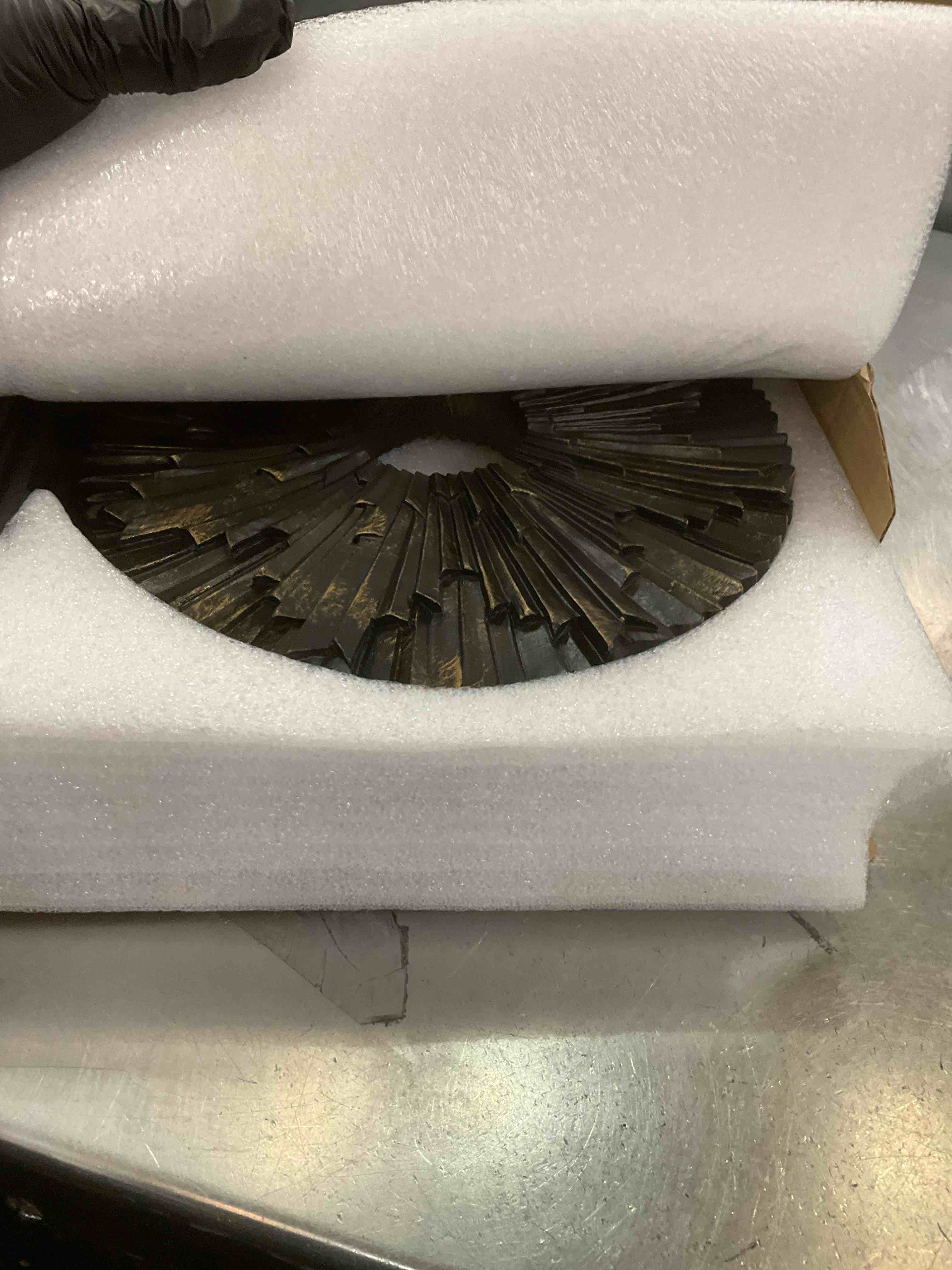 https://s3.amazonaws.com/lotting-images-prod/BargainHunt/EXS01678490_1714582878176.jpeg