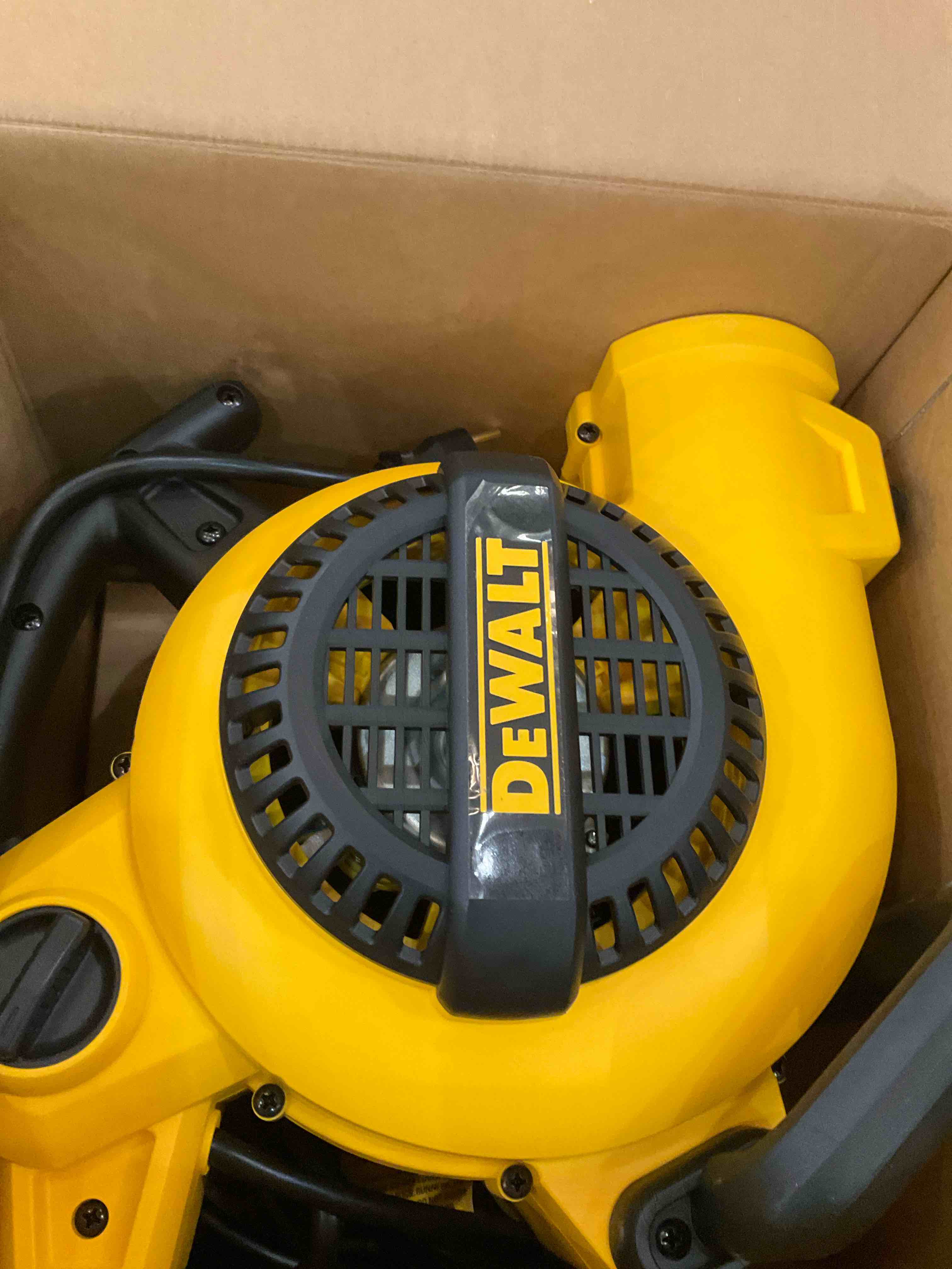 https://s3.amazonaws.com/lotting-images-prod/BargainHunt/EXS01678820_1714059194975.jpeg