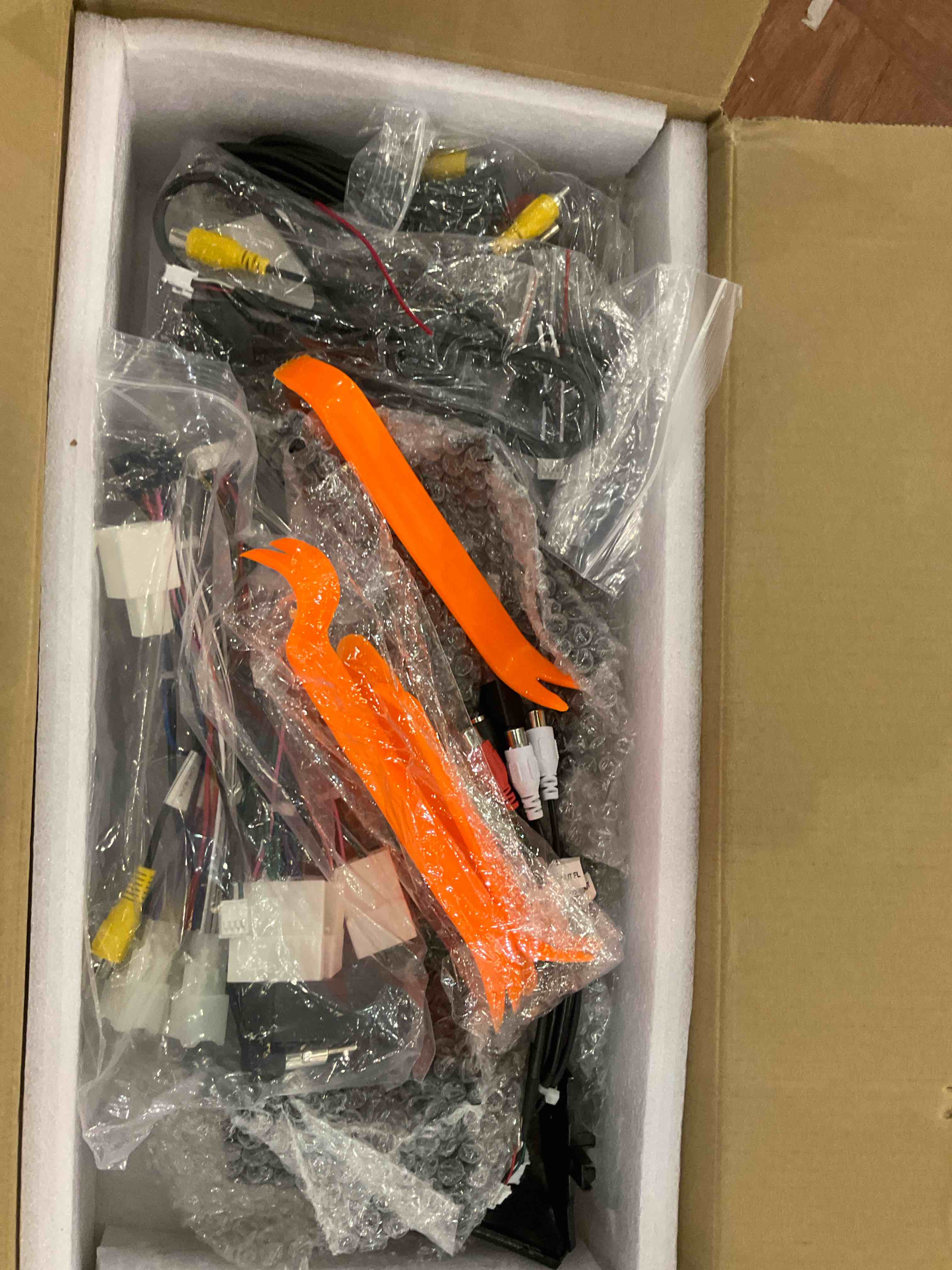 https://s3.amazonaws.com/lotting-images-prod/BargainHunt/EXS01679015_1713548236619.jpeg