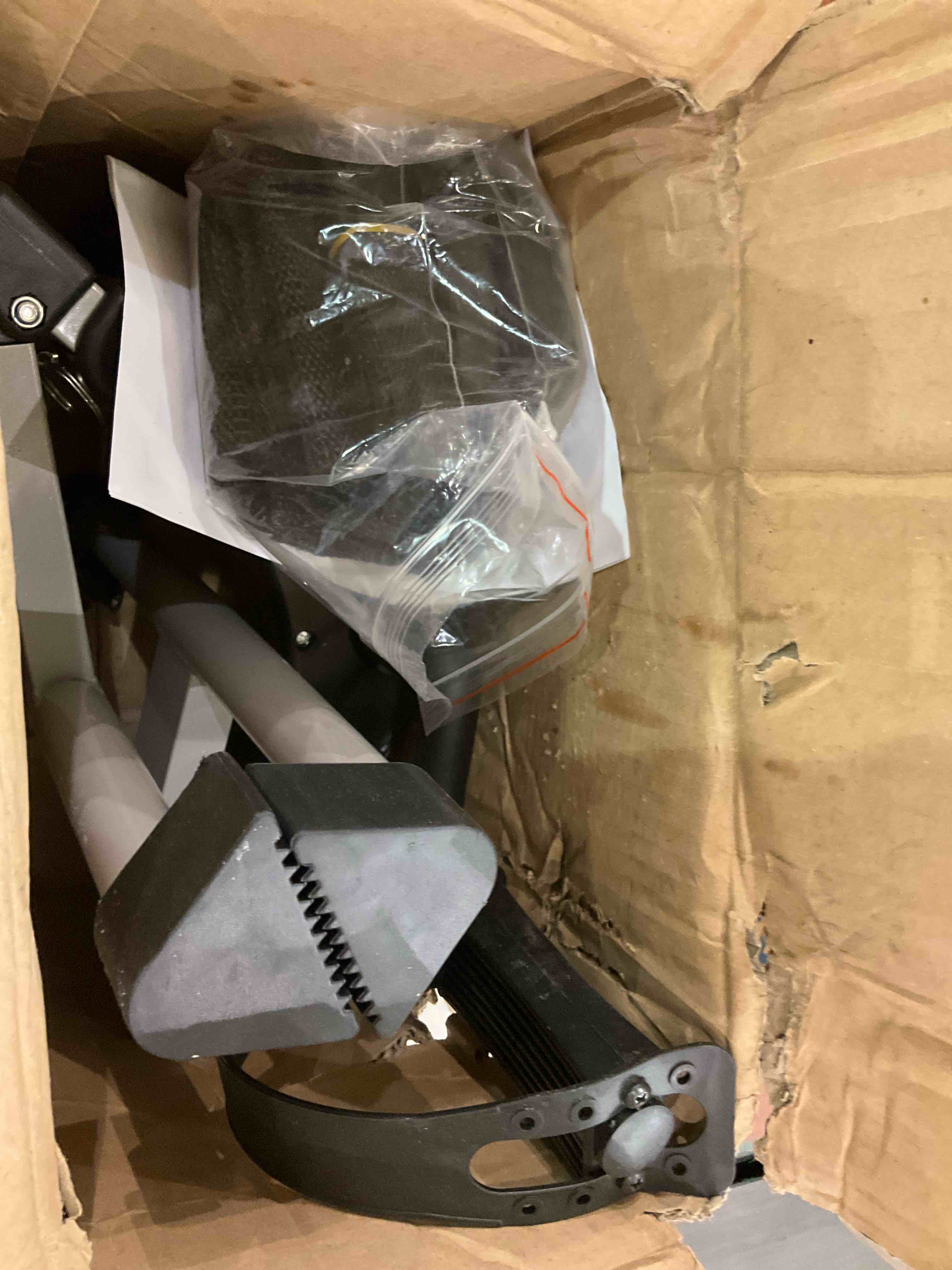 https://s3.amazonaws.com/lotting-images-prod/BargainHunt/EXS01679025_1713551357589.jpeg