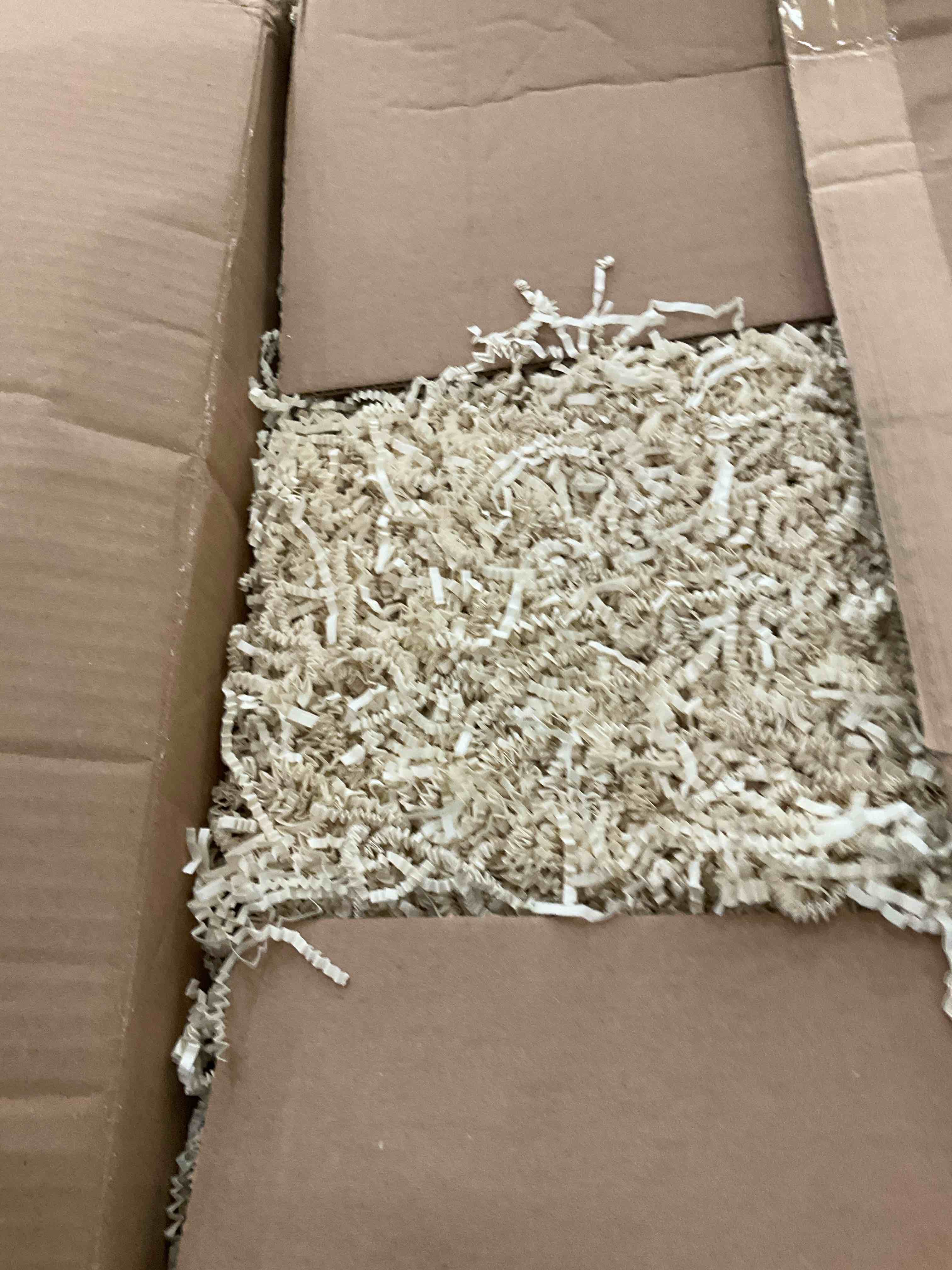 https://s3.amazonaws.com/lotting-images-prod/BargainHunt/EXS01679433_1713892964481.jpeg