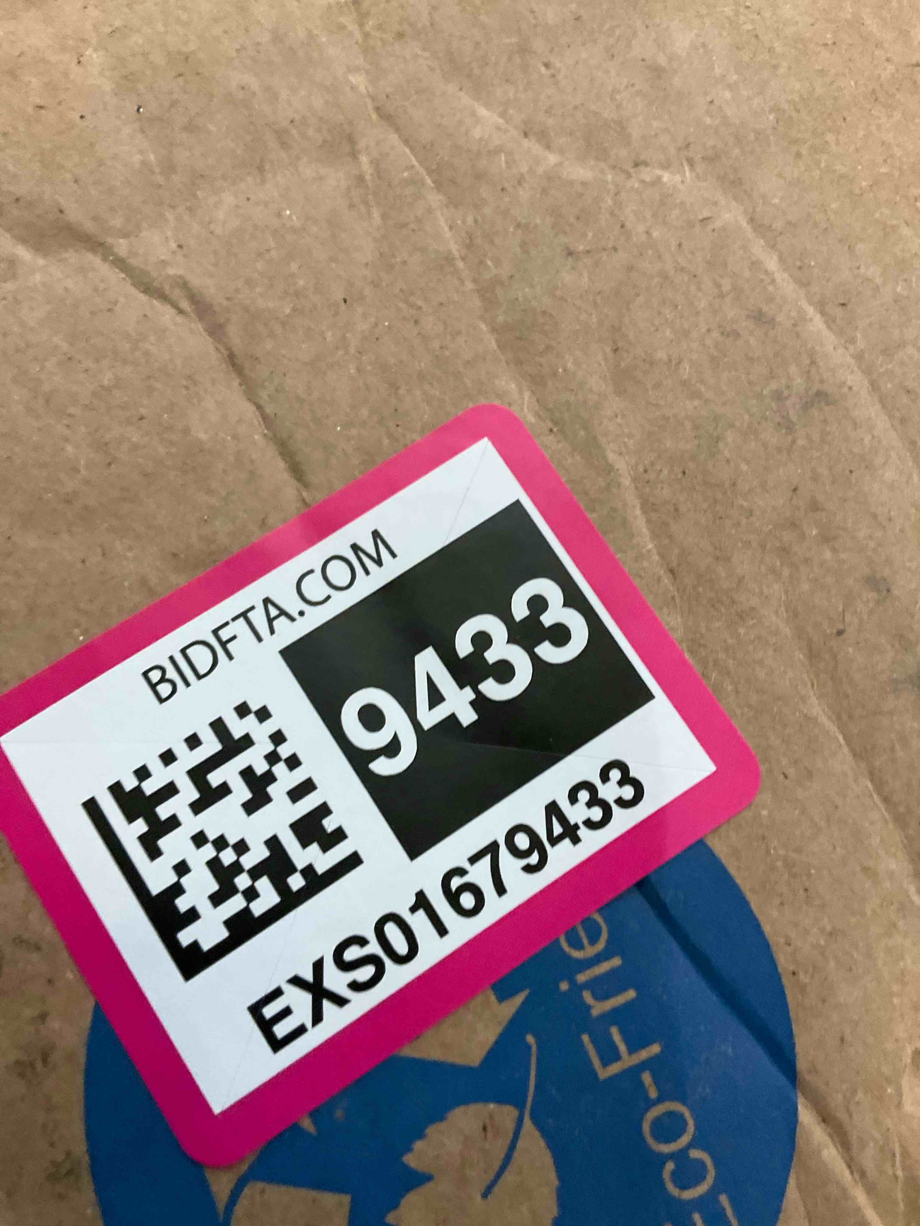 https://s3.amazonaws.com/lotting-images-prod/BargainHunt/EXS01679433_1713892990192.jpeg