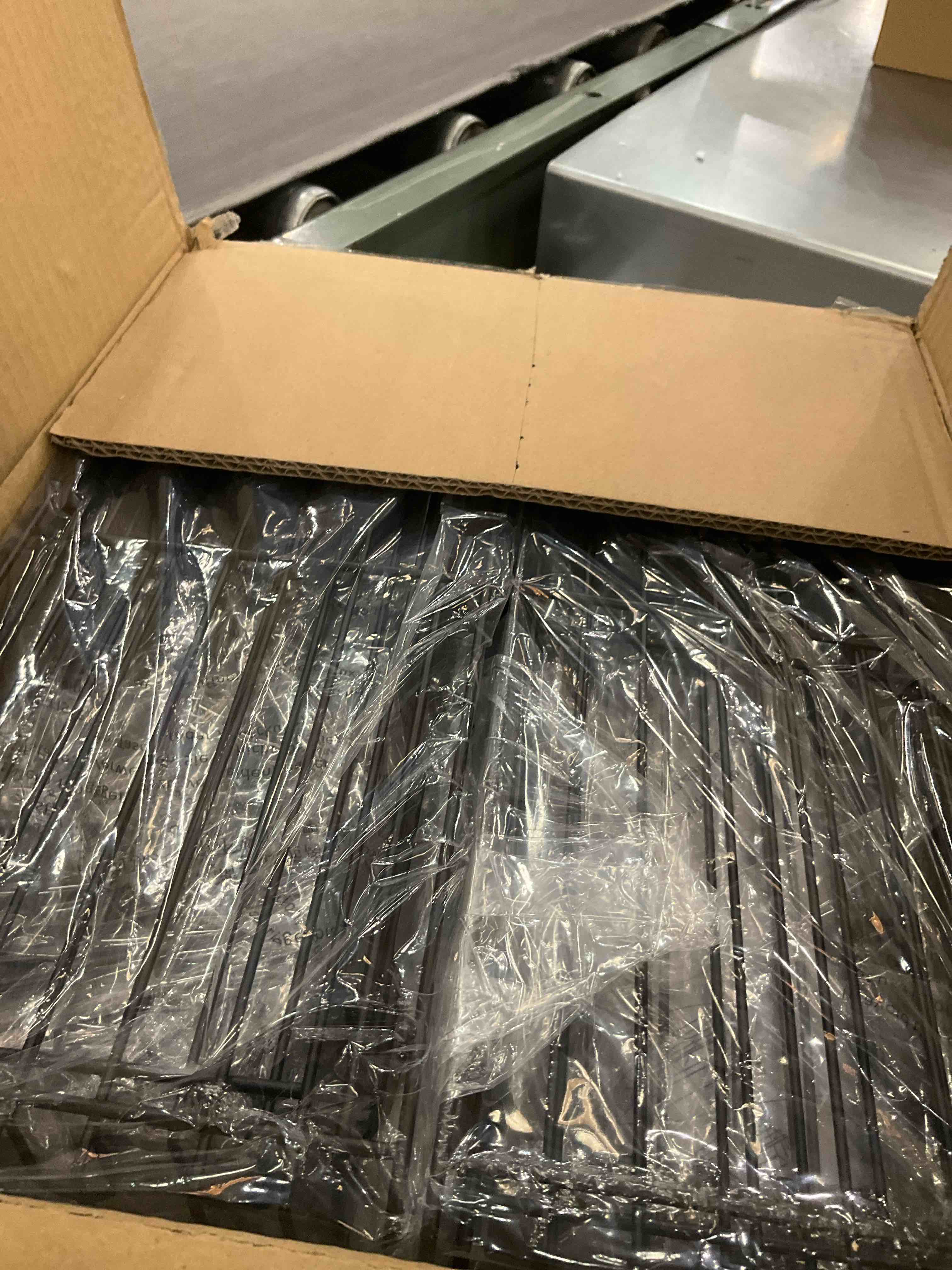 https://s3.amazonaws.com/lotting-images-prod/BargainHunt/EXS01679623_1713812954630.jpeg