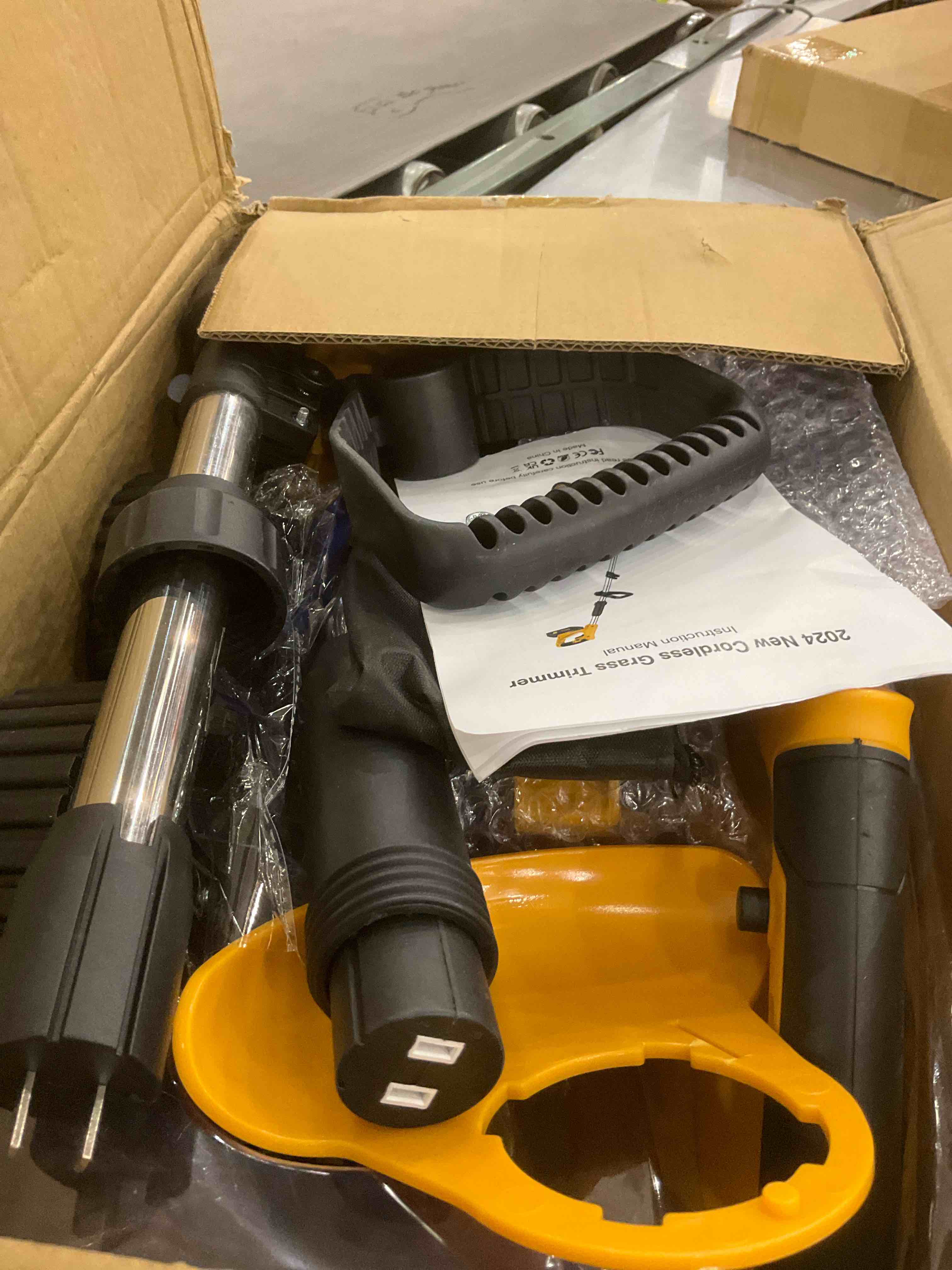 https://s3.amazonaws.com/lotting-images-prod/BargainHunt/EXS01679834_1713962710769.jpeg