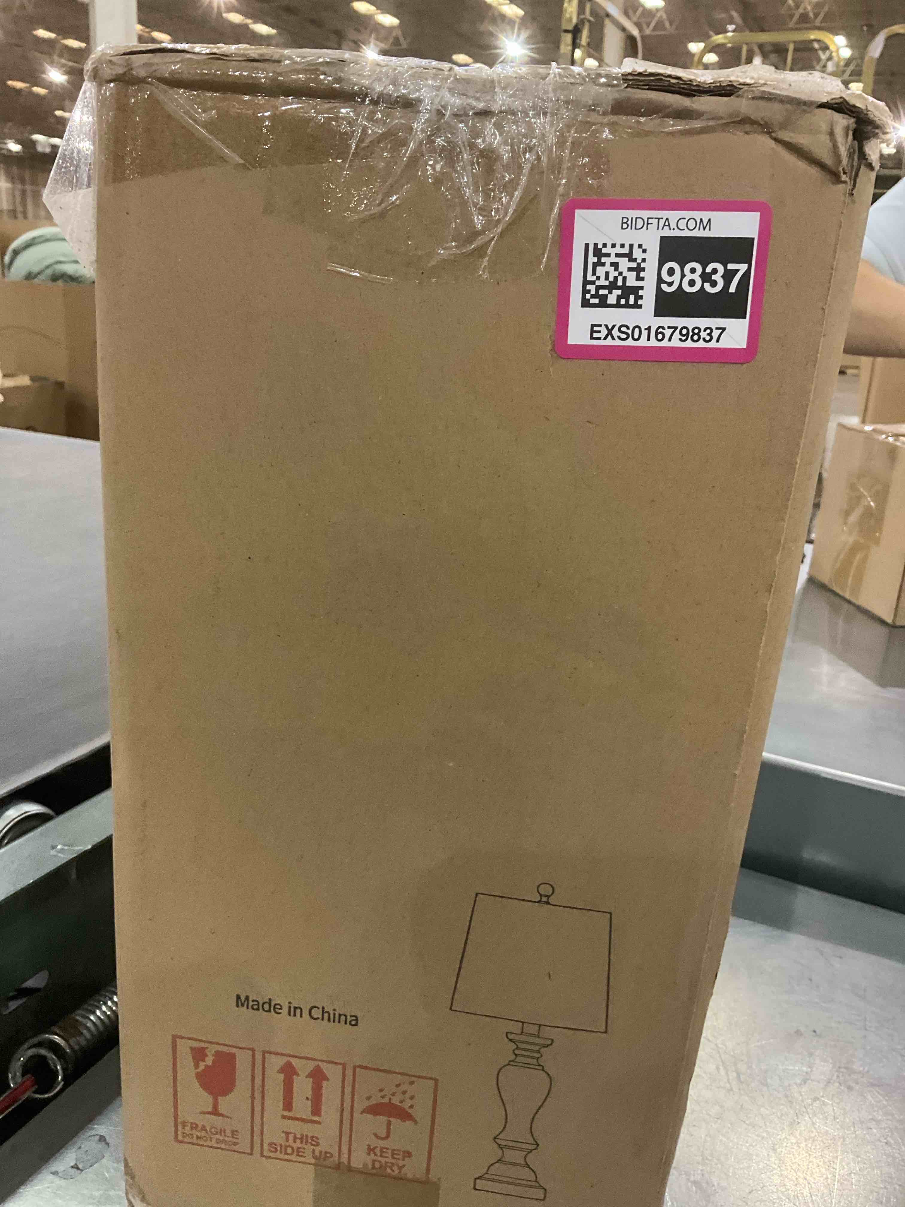 https://s3.amazonaws.com/lotting-images-prod/BargainHunt/EXS01679837_1713963117295.jpeg