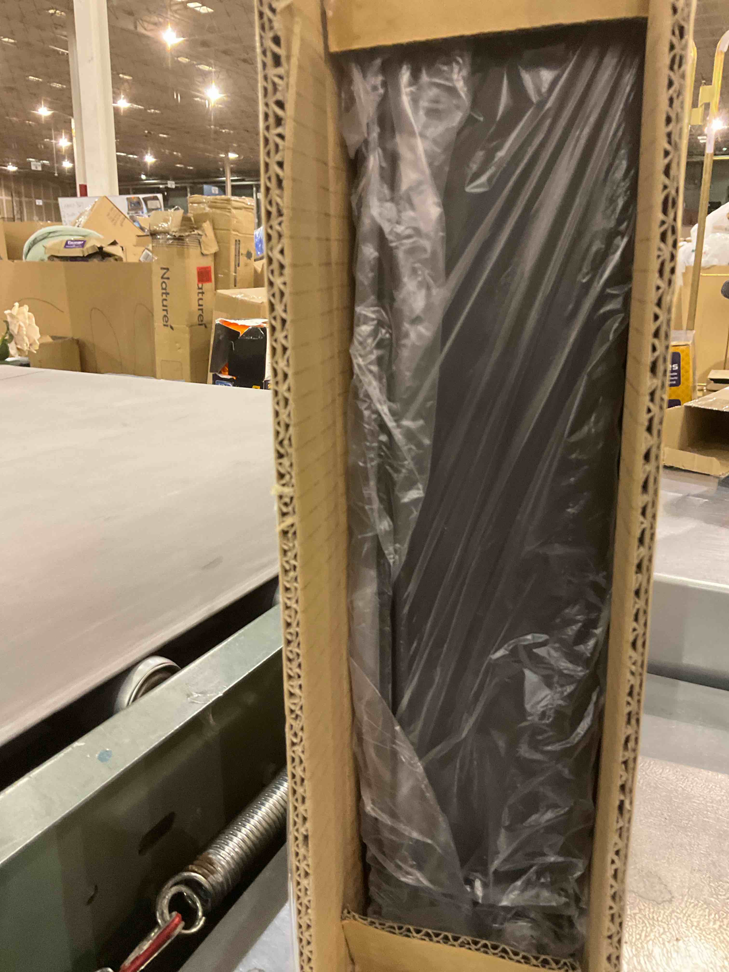 https://s3.amazonaws.com/lotting-images-prod/BargainHunt/EXS01679996_1714045349385.jpeg