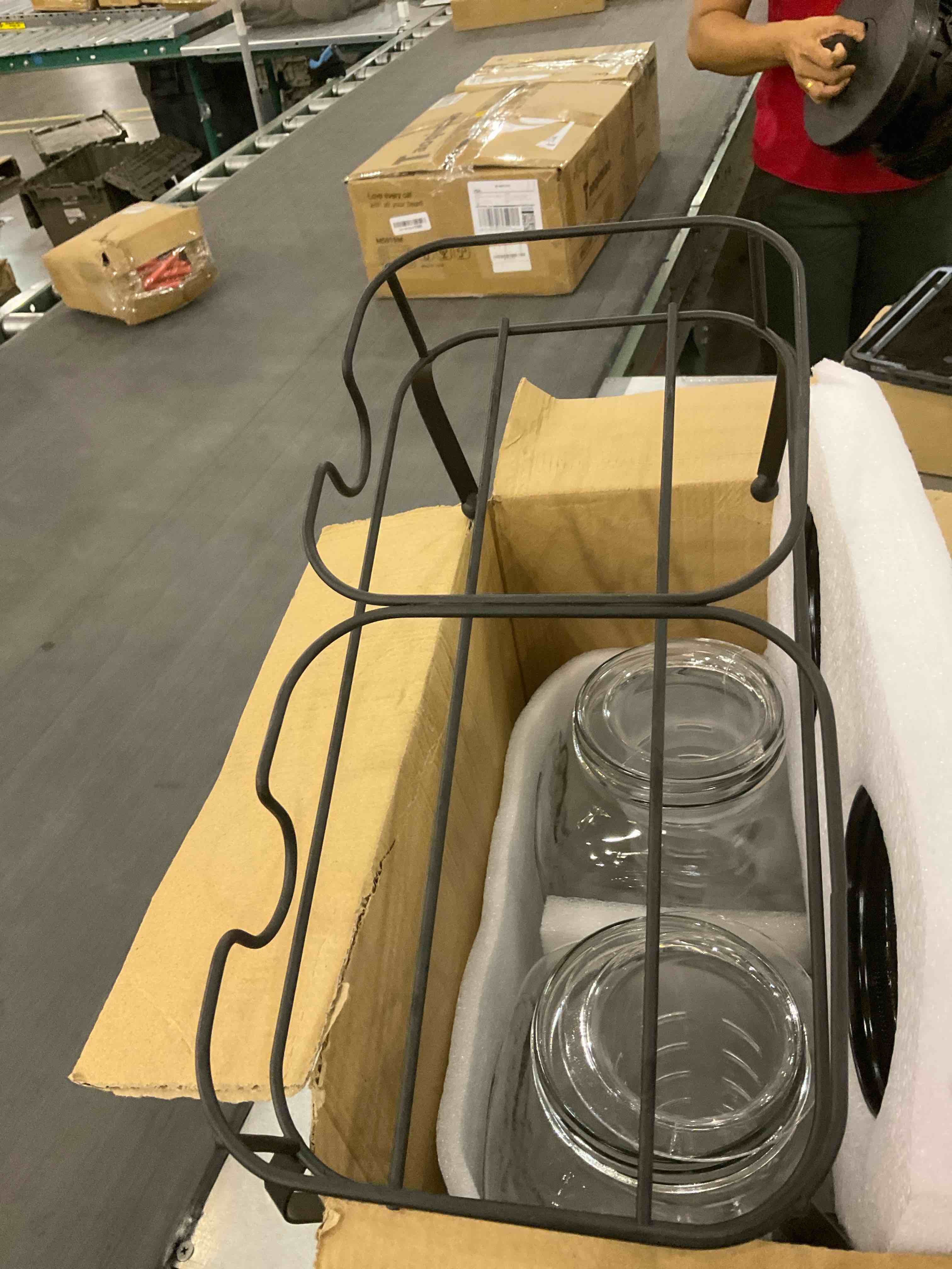 https://s3.amazonaws.com/lotting-images-prod/BargainHunt/EXS01700014_1713530143147.jpeg