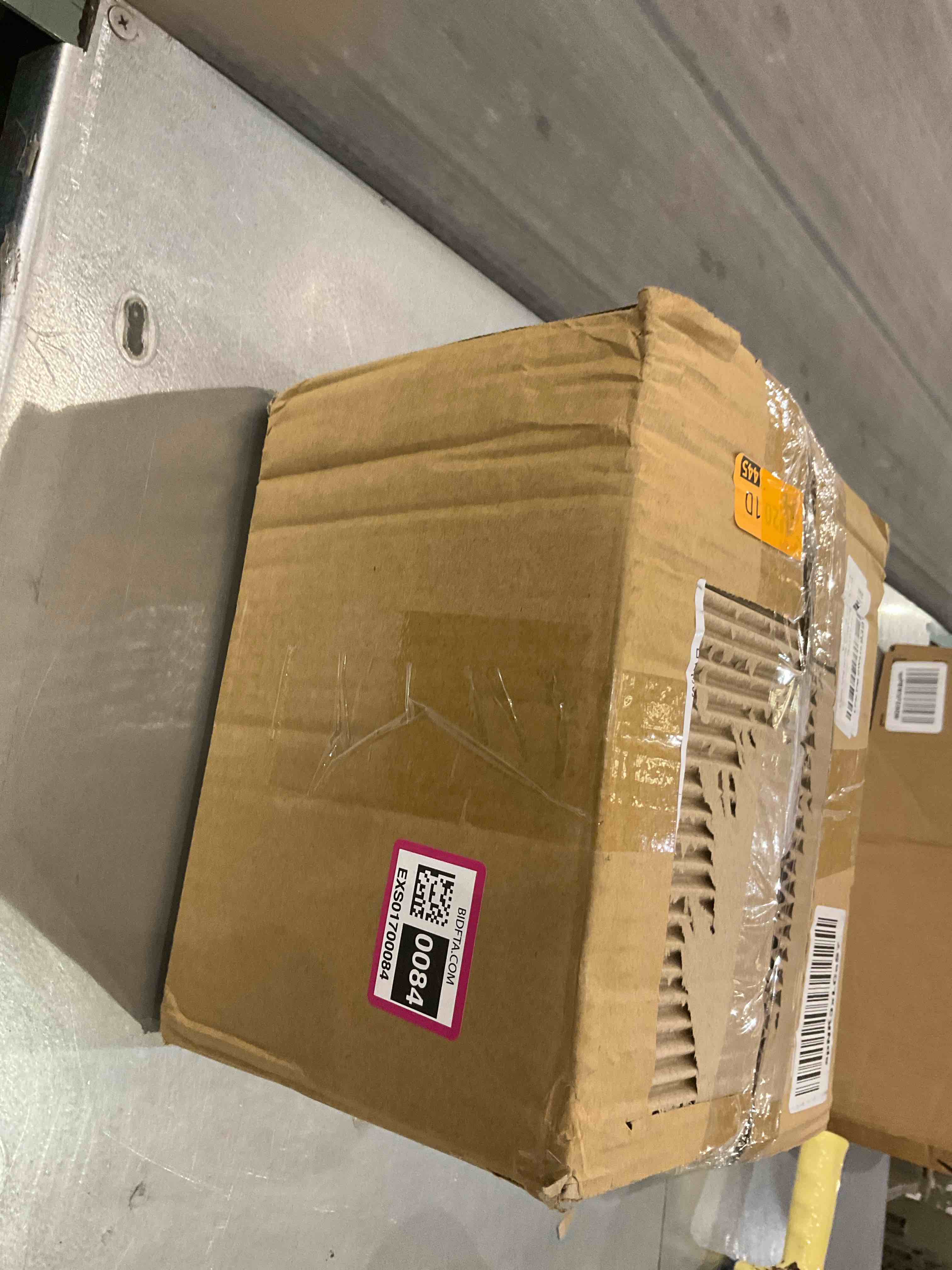 https://s3.amazonaws.com/lotting-images-prod/BargainHunt/EXS01700084_1713551736544.jpeg