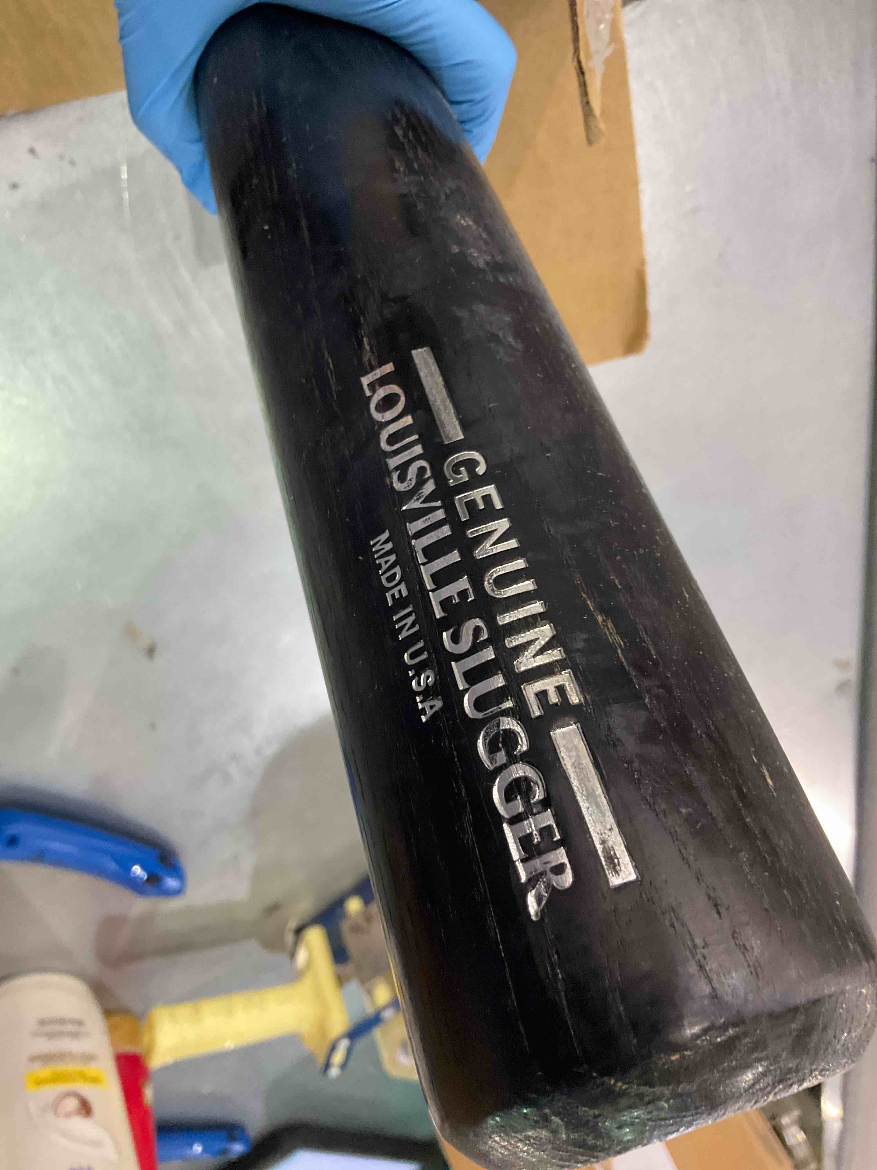 https://s3.amazonaws.com/lotting-images-prod/BargainHunt/EXS01700110_1714392612562.jpeg