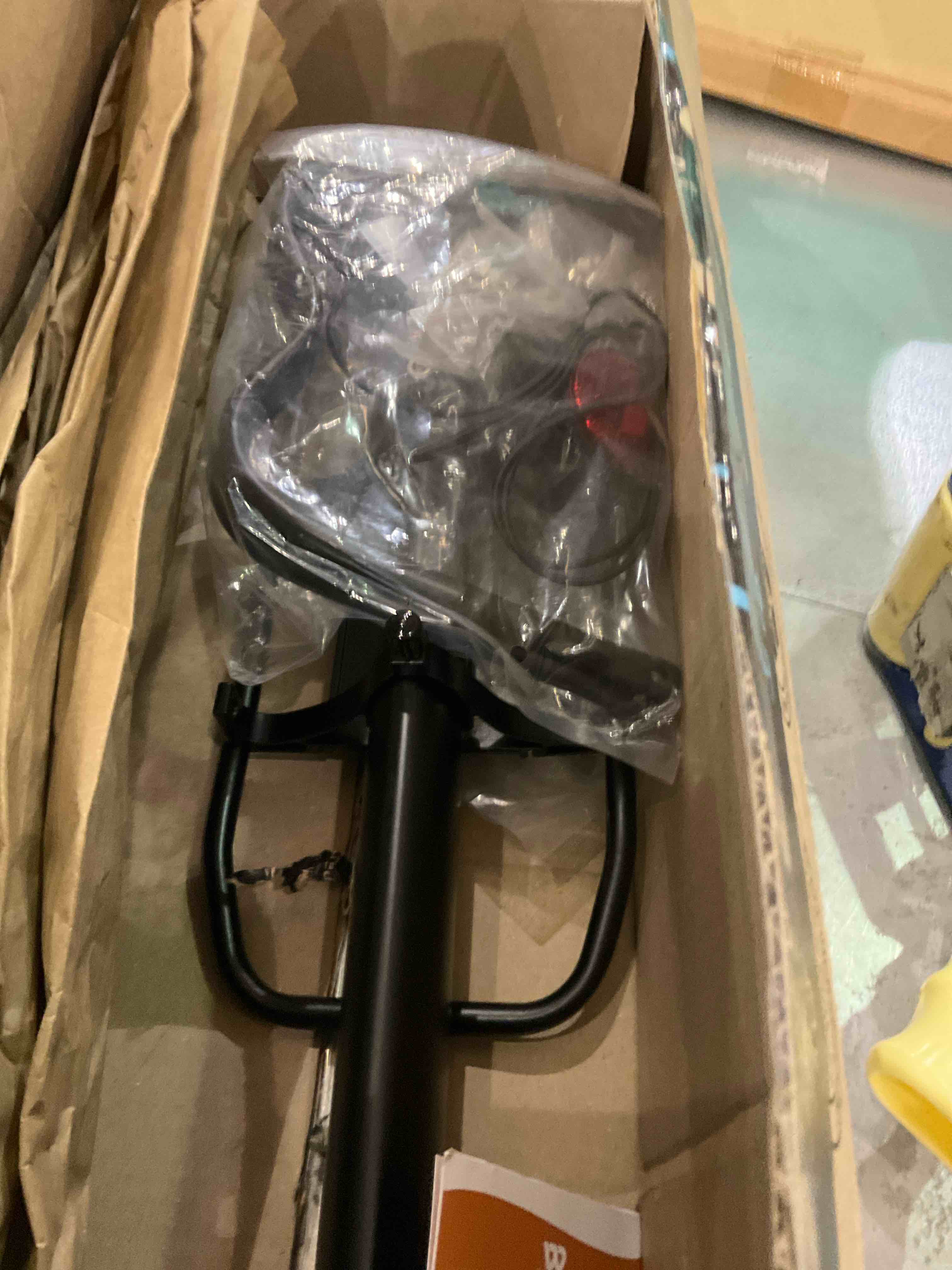 https://s3.amazonaws.com/lotting-images-prod/BargainHunt/EXS01700112_1714393266697.jpeg