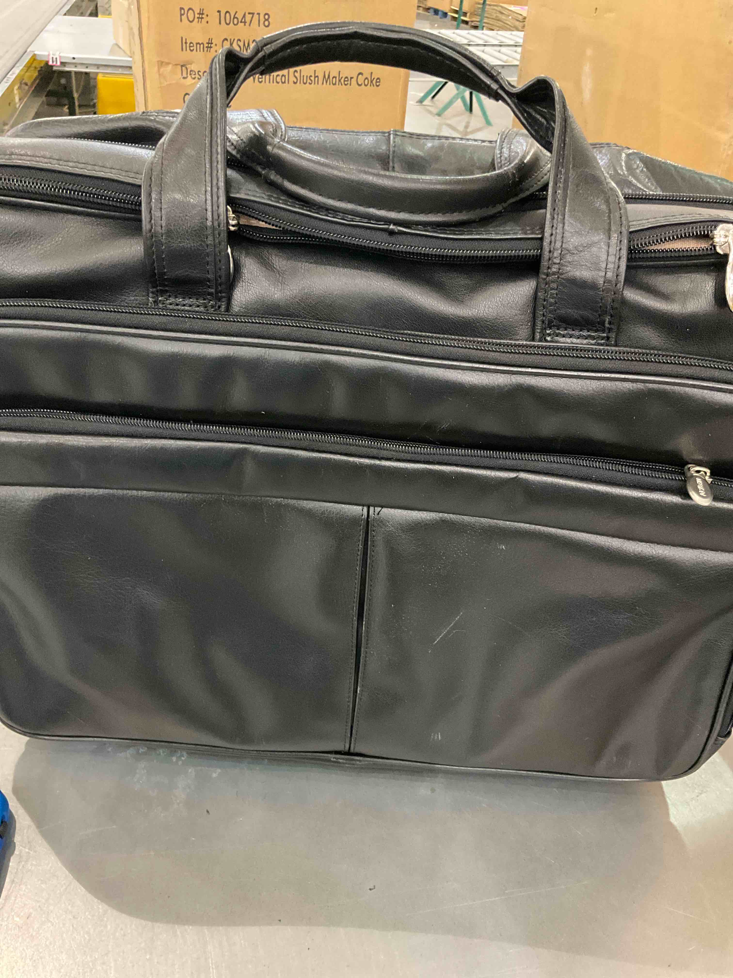 https://s3.amazonaws.com/lotting-images-prod/BargainHunt/EXS01700356_1715108730831.jpeg