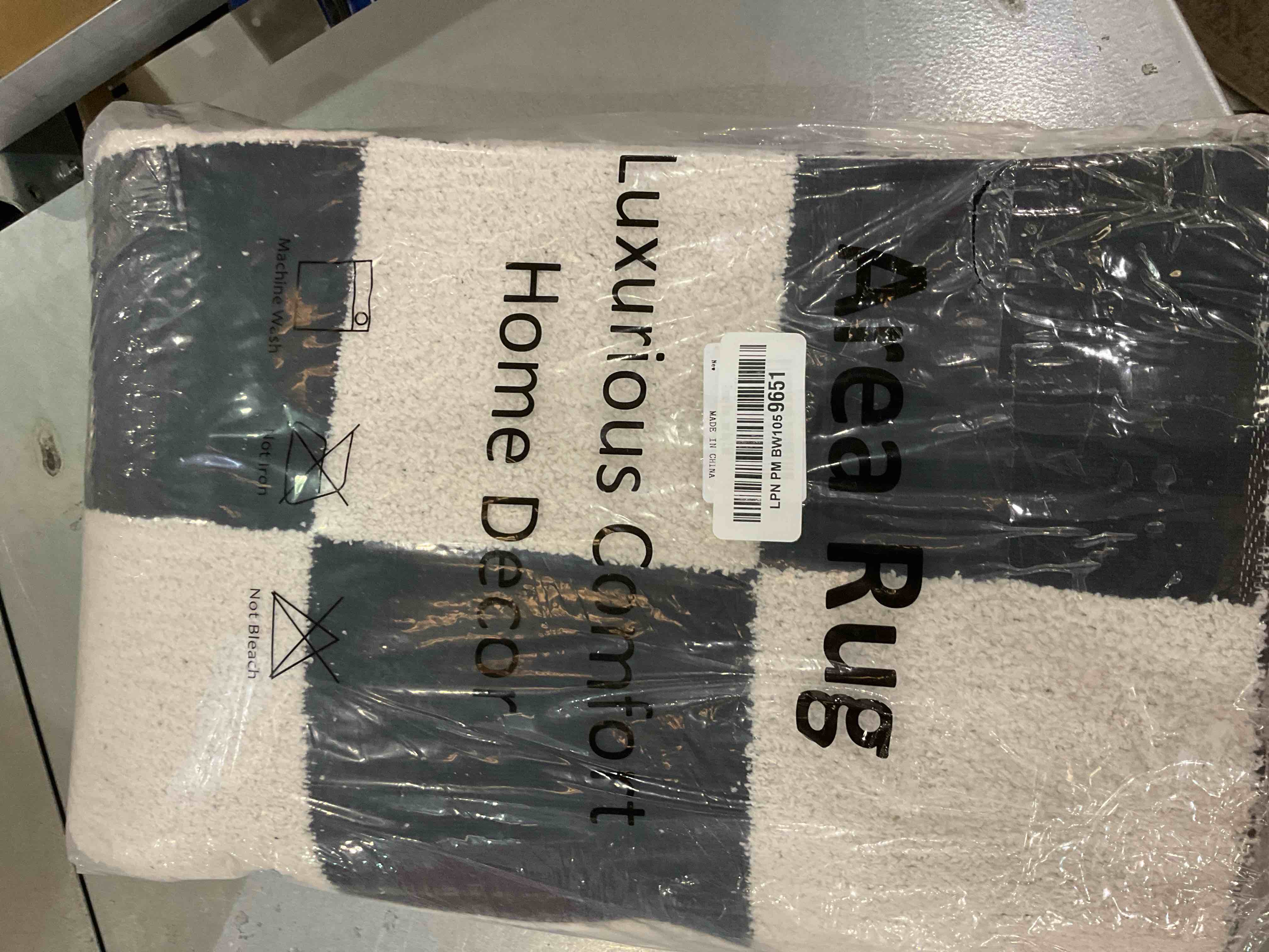 https://s3.amazonaws.com/lotting-images-prod/BargainHunt/EXS01700418_1715194604880.jpeg
