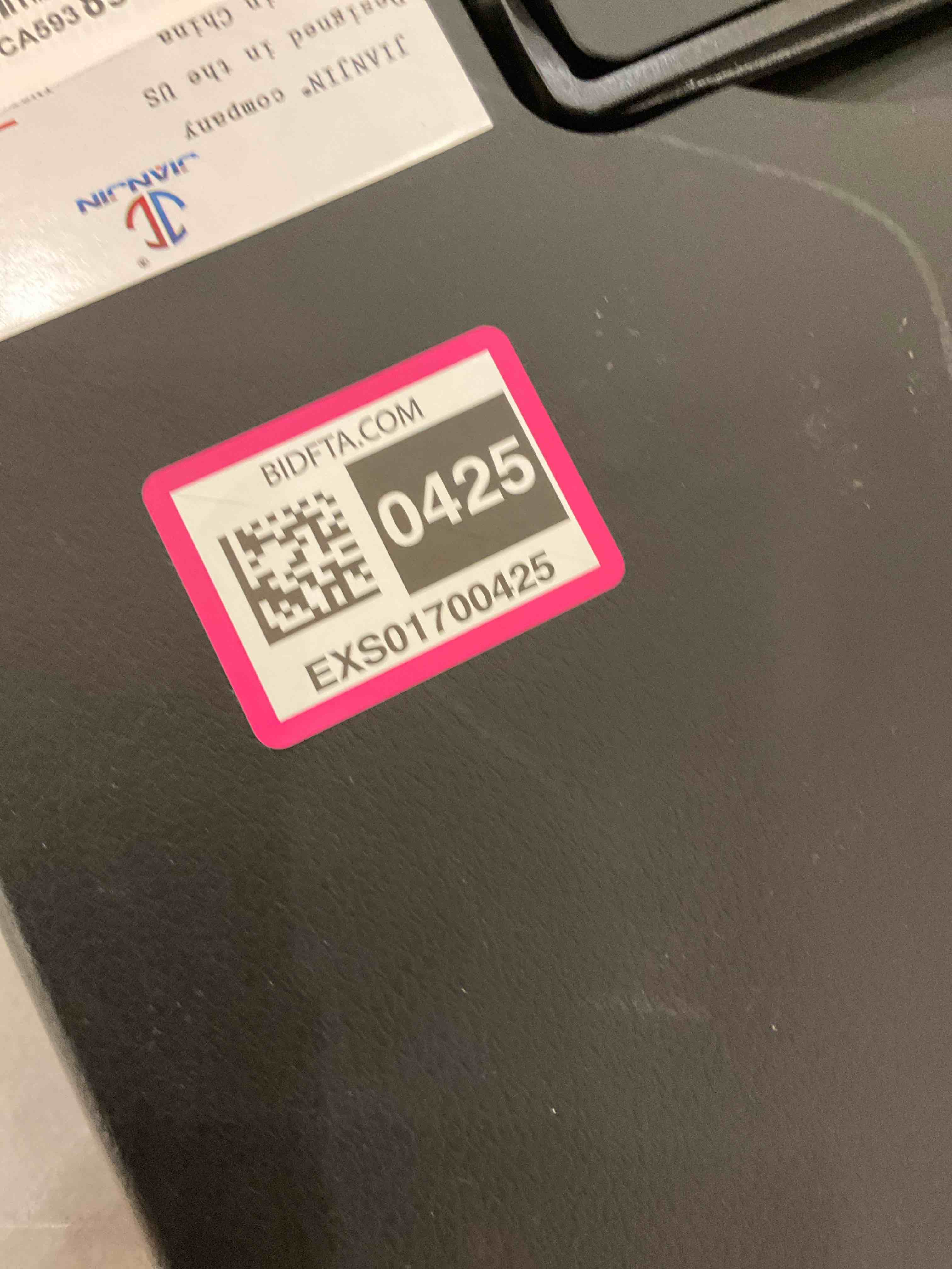 https://s3.amazonaws.com/lotting-images-prod/BargainHunt/EXS01700425_1715195926914.jpeg
