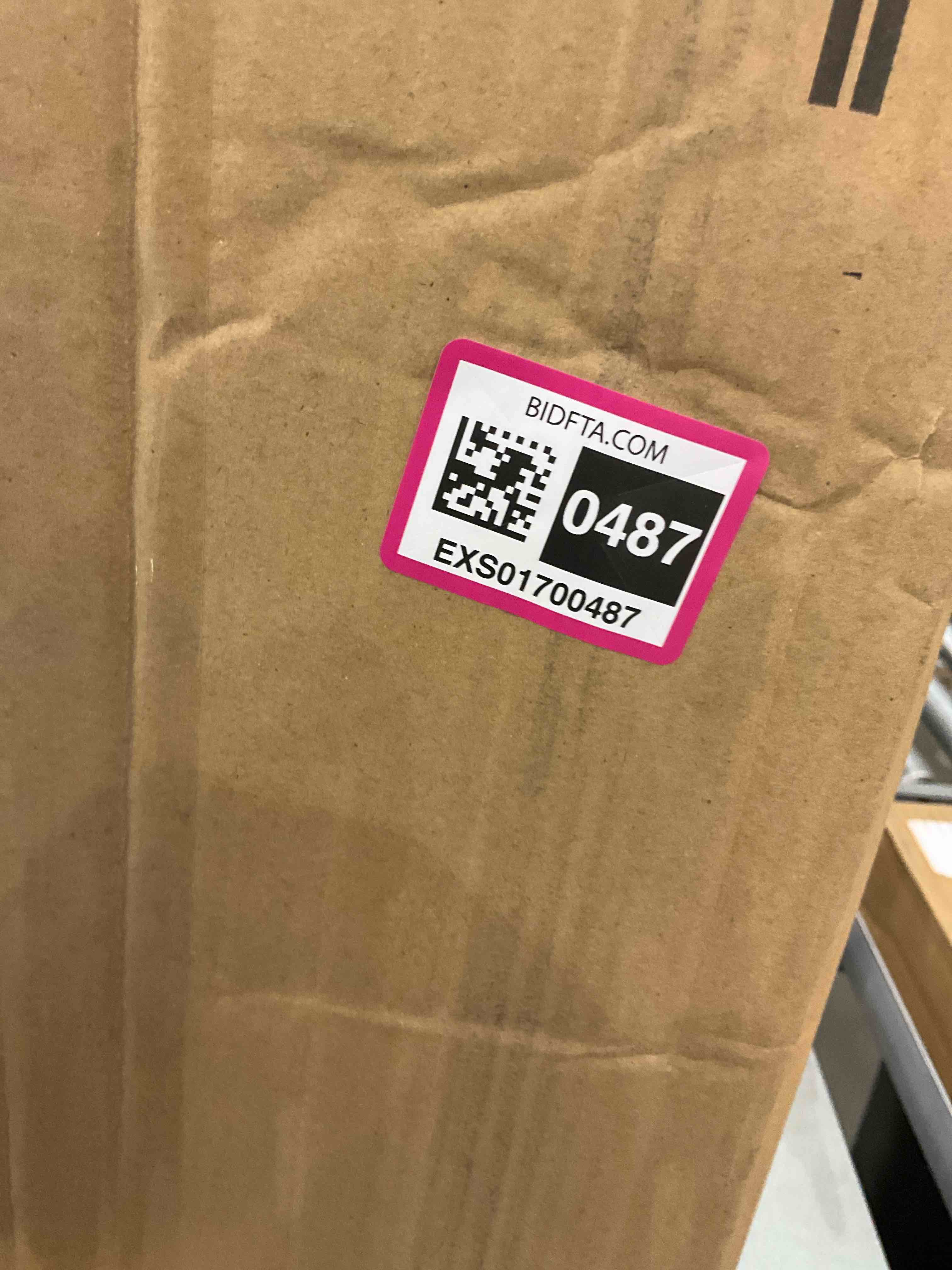 https://s3.amazonaws.com/lotting-images-prod/BargainHunt/EXS01700487_1715622617539.jpeg