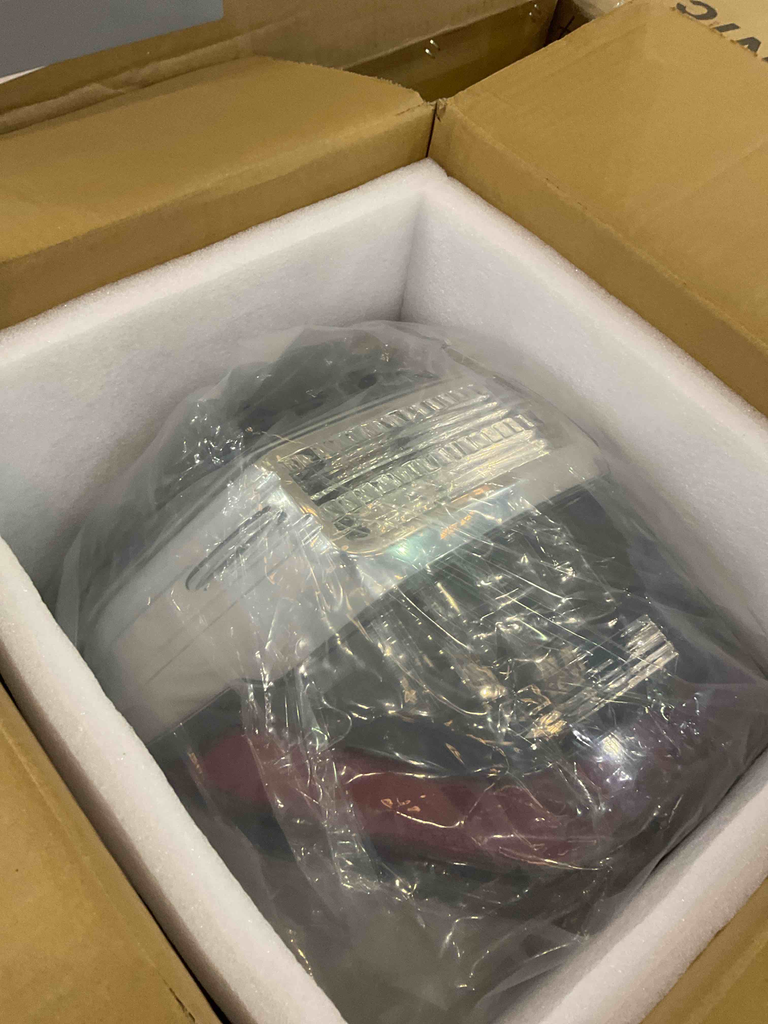 https://s3.amazonaws.com/lotting-images-prod/BargainHunt/EXS01700576_1712943366364.jpeg