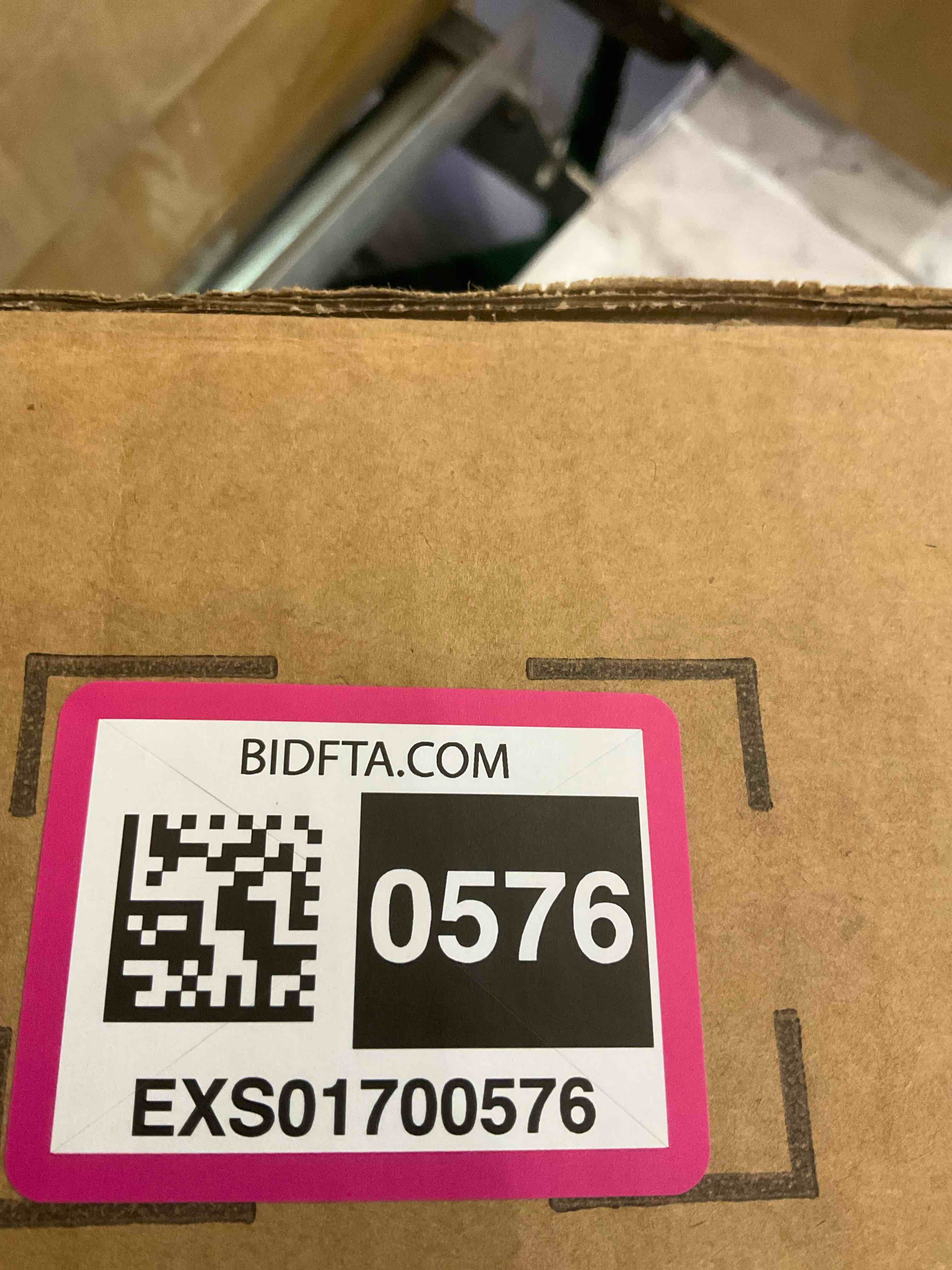 https://s3.amazonaws.com/lotting-images-prod/BargainHunt/EXS01700576_1712943400081.jpeg