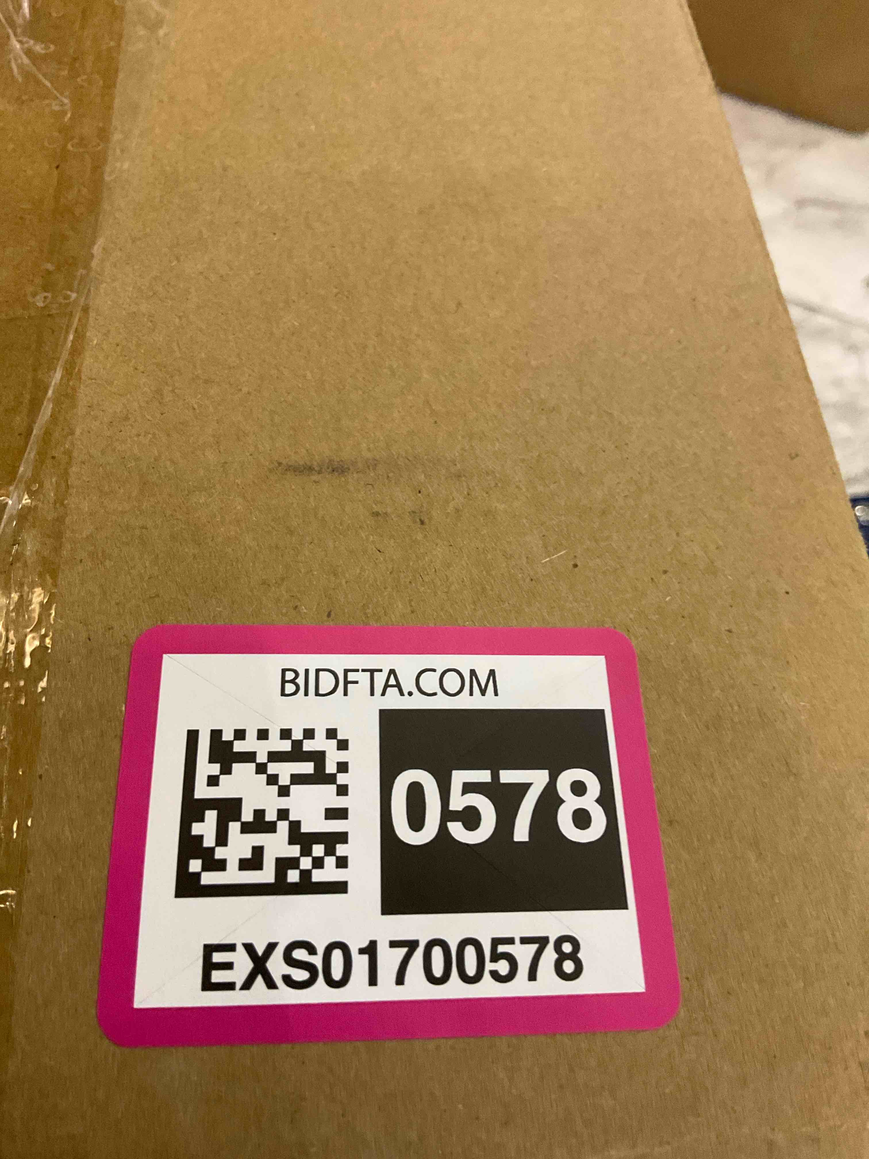 https://s3.amazonaws.com/lotting-images-prod/BargainHunt/EXS01700578_1712943648309.jpeg