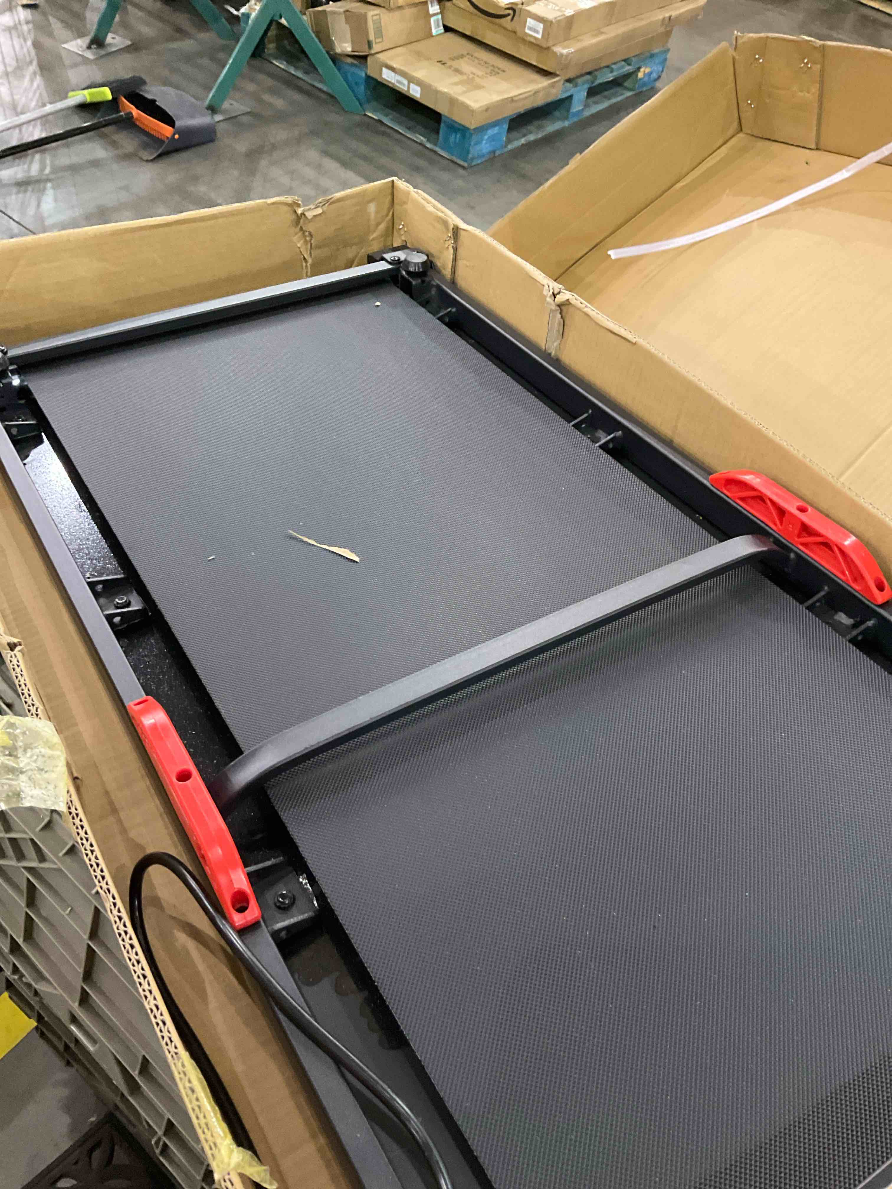 https://s3.amazonaws.com/lotting-images-prod/BargainHunt/EXS01700622_1713181980517.jpeg