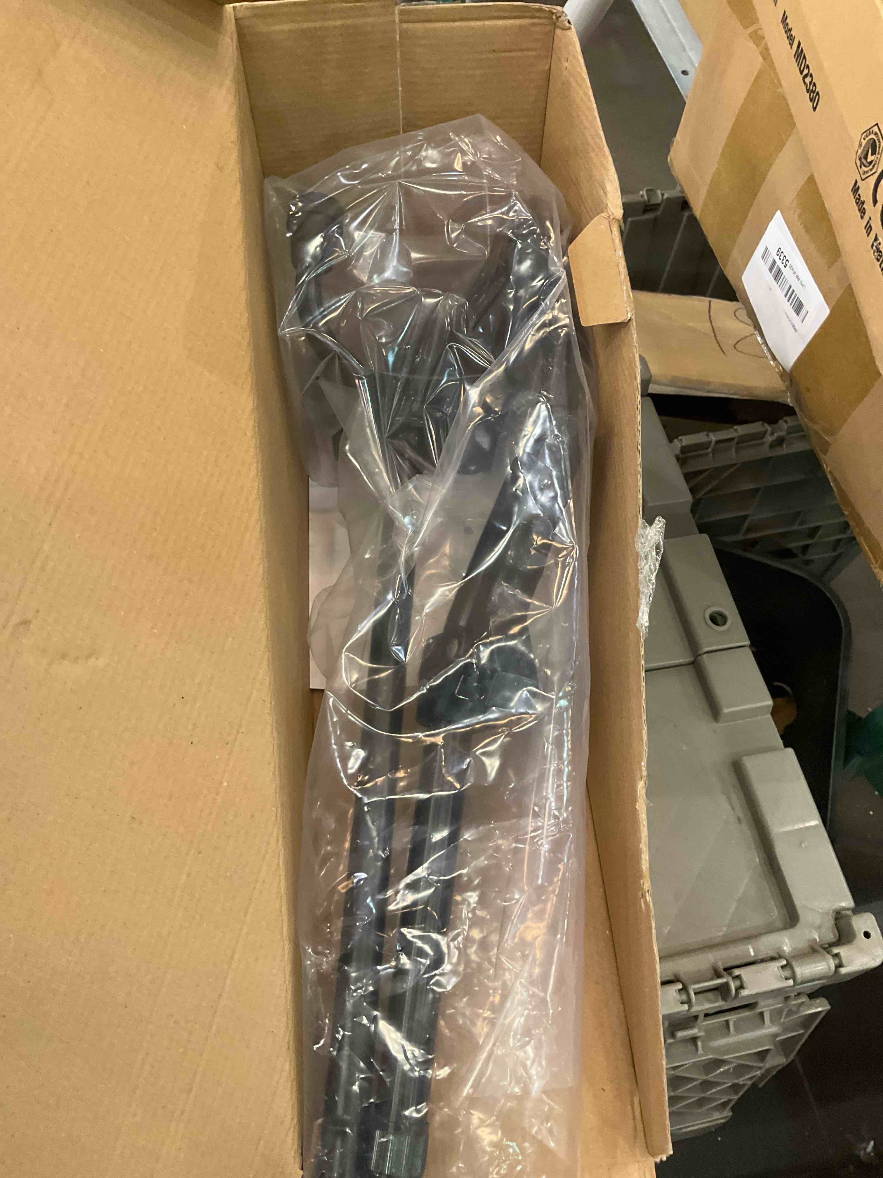 https://s3.amazonaws.com/lotting-images-prod/BargainHunt/EXS01700775_1713206702349.jpeg