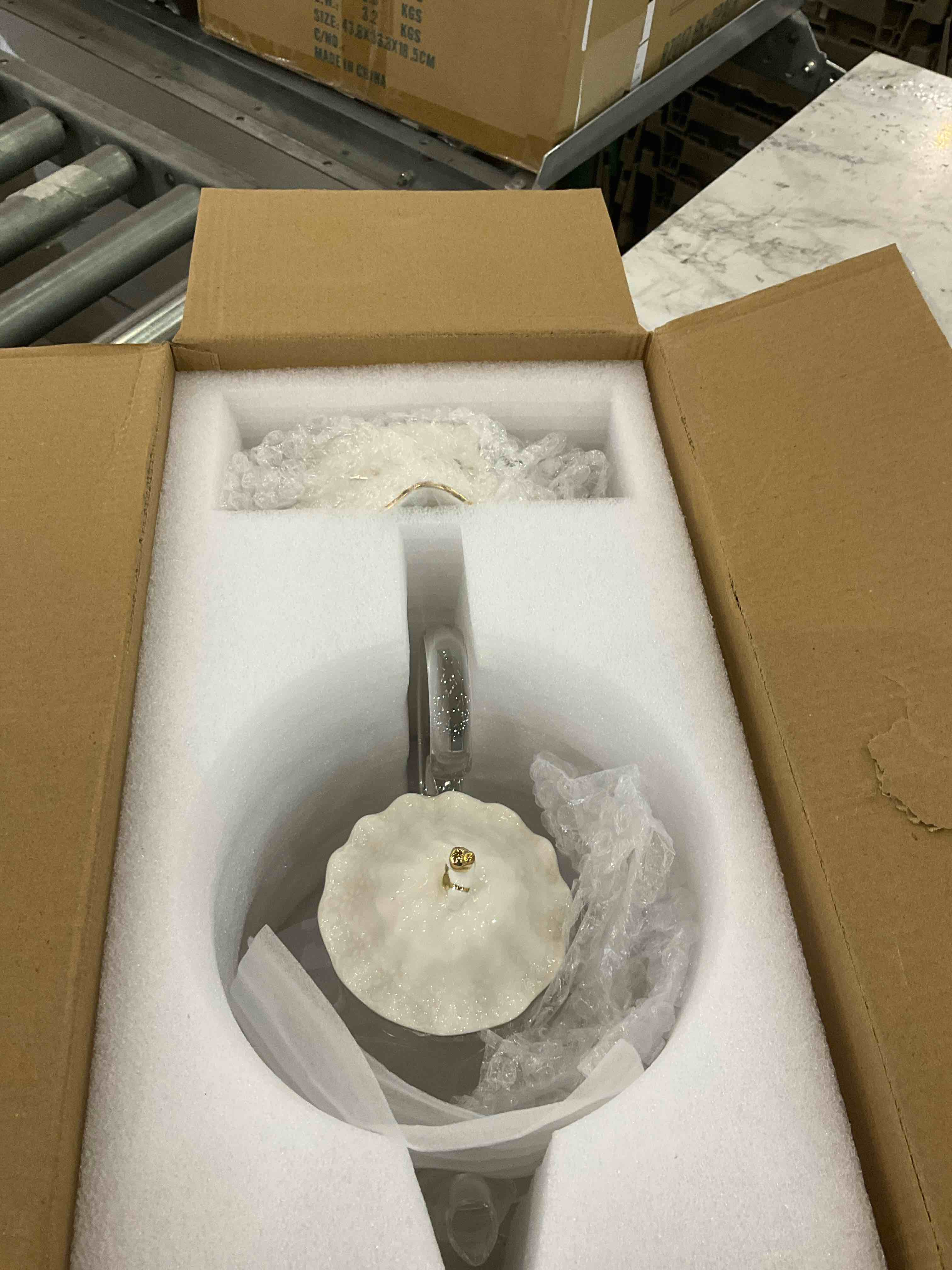 https://s3.amazonaws.com/lotting-images-prod/BargainHunt/EXS01700936_1713373063698.jpeg