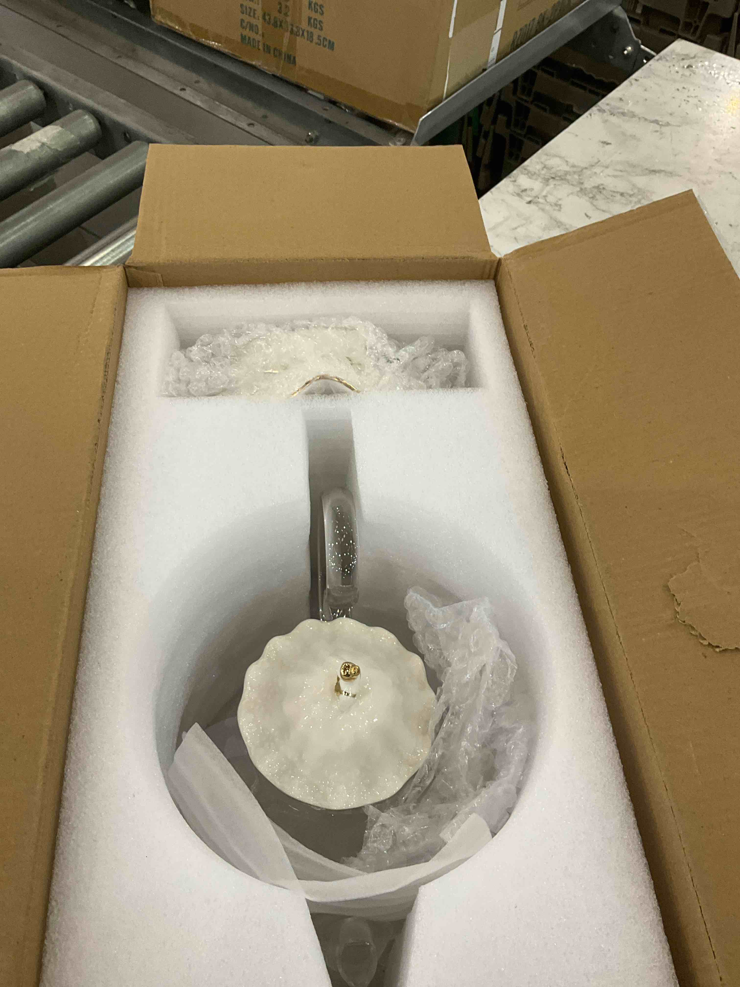 https://s3.amazonaws.com/lotting-images-prod/BargainHunt/EXS01700936_1713373064760.jpeg