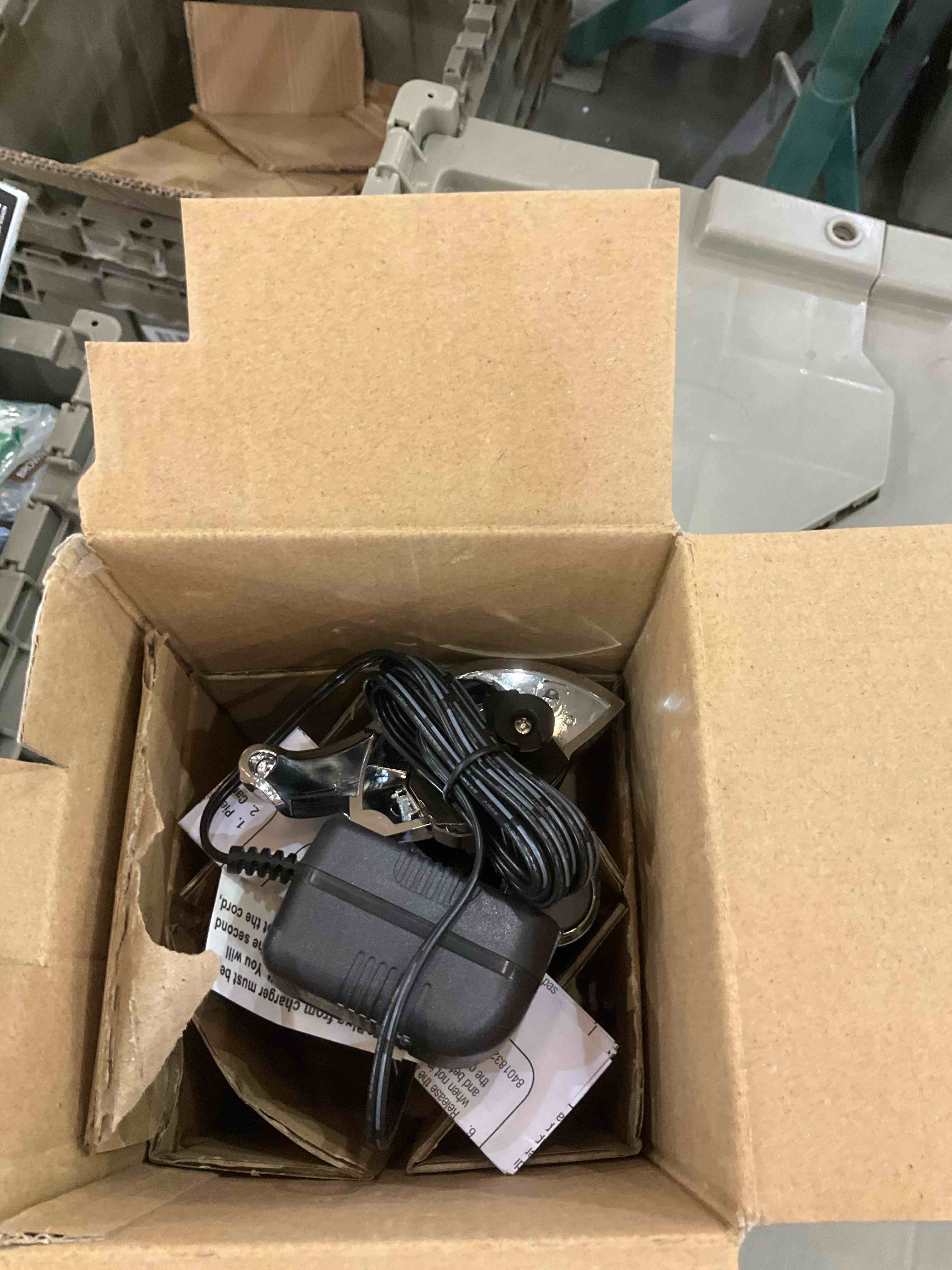 https://s3.amazonaws.com/lotting-images-prod/BargainHunt/EXS01700945_1713374179975.jpeg