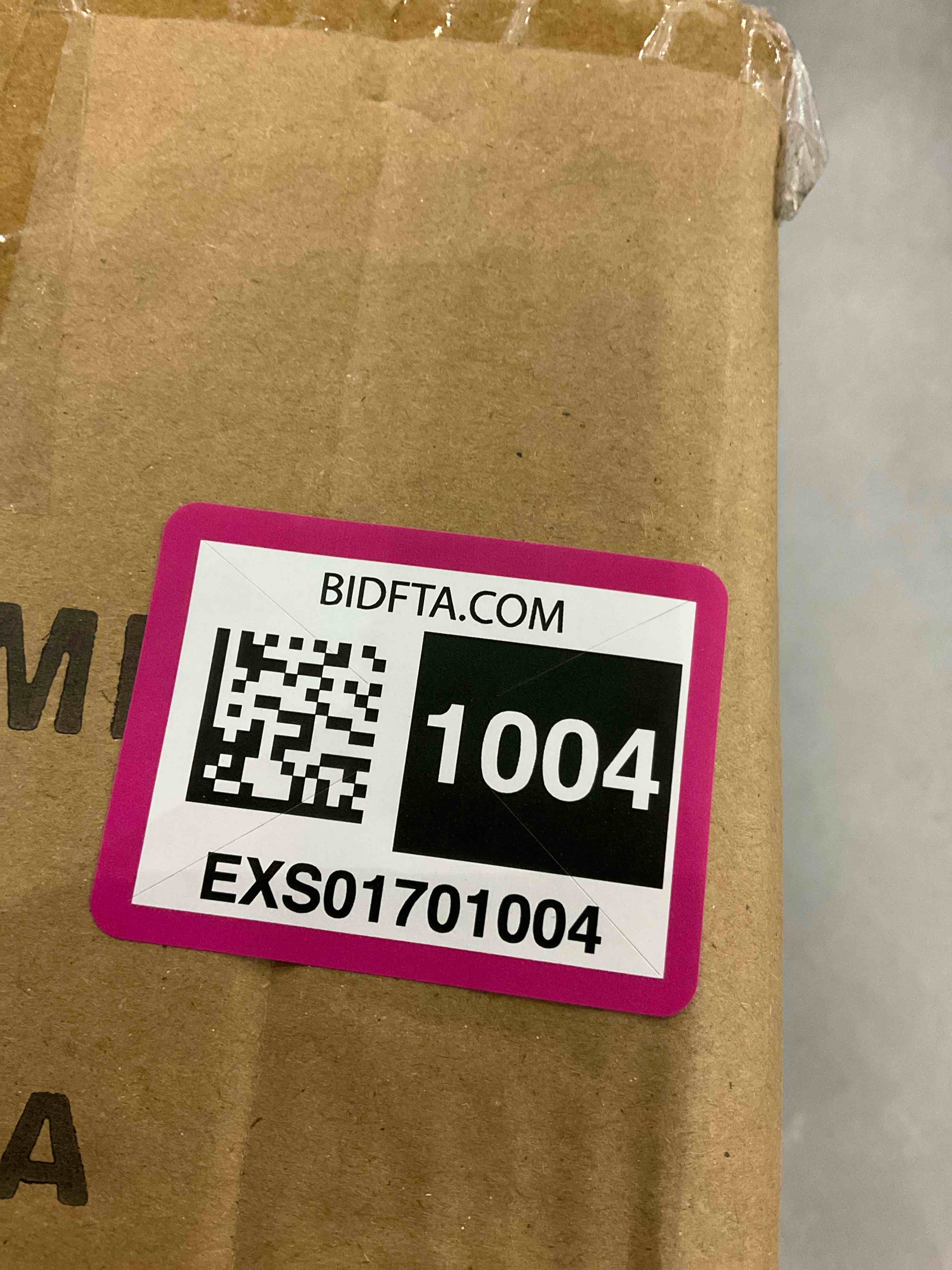 https://s3.amazonaws.com/lotting-images-prod/BargainHunt/EXS01701004_1712835428794.jpeg