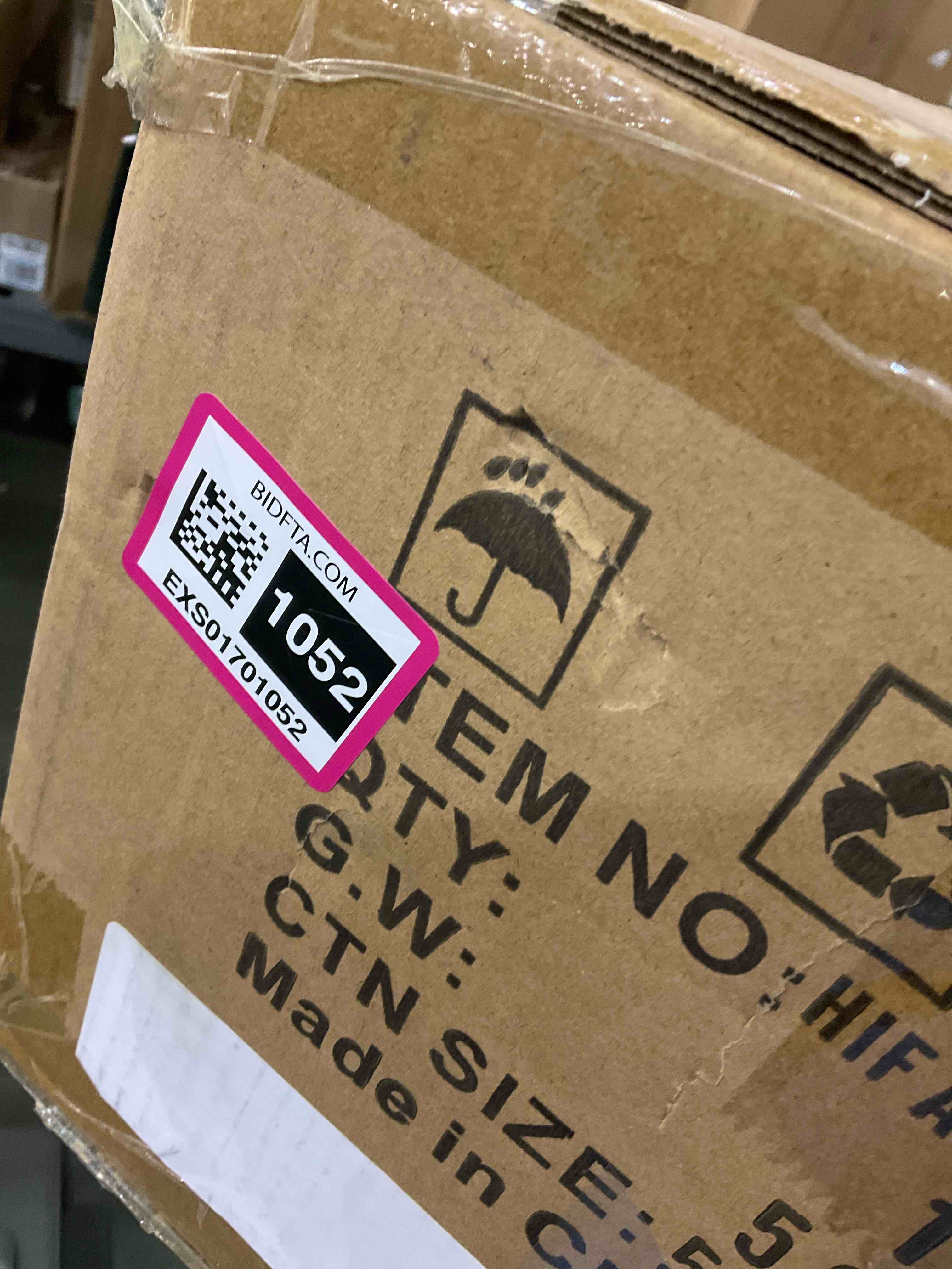 https://s3.amazonaws.com/lotting-images-prod/BargainHunt/EXS01701052_1712843914112.jpeg