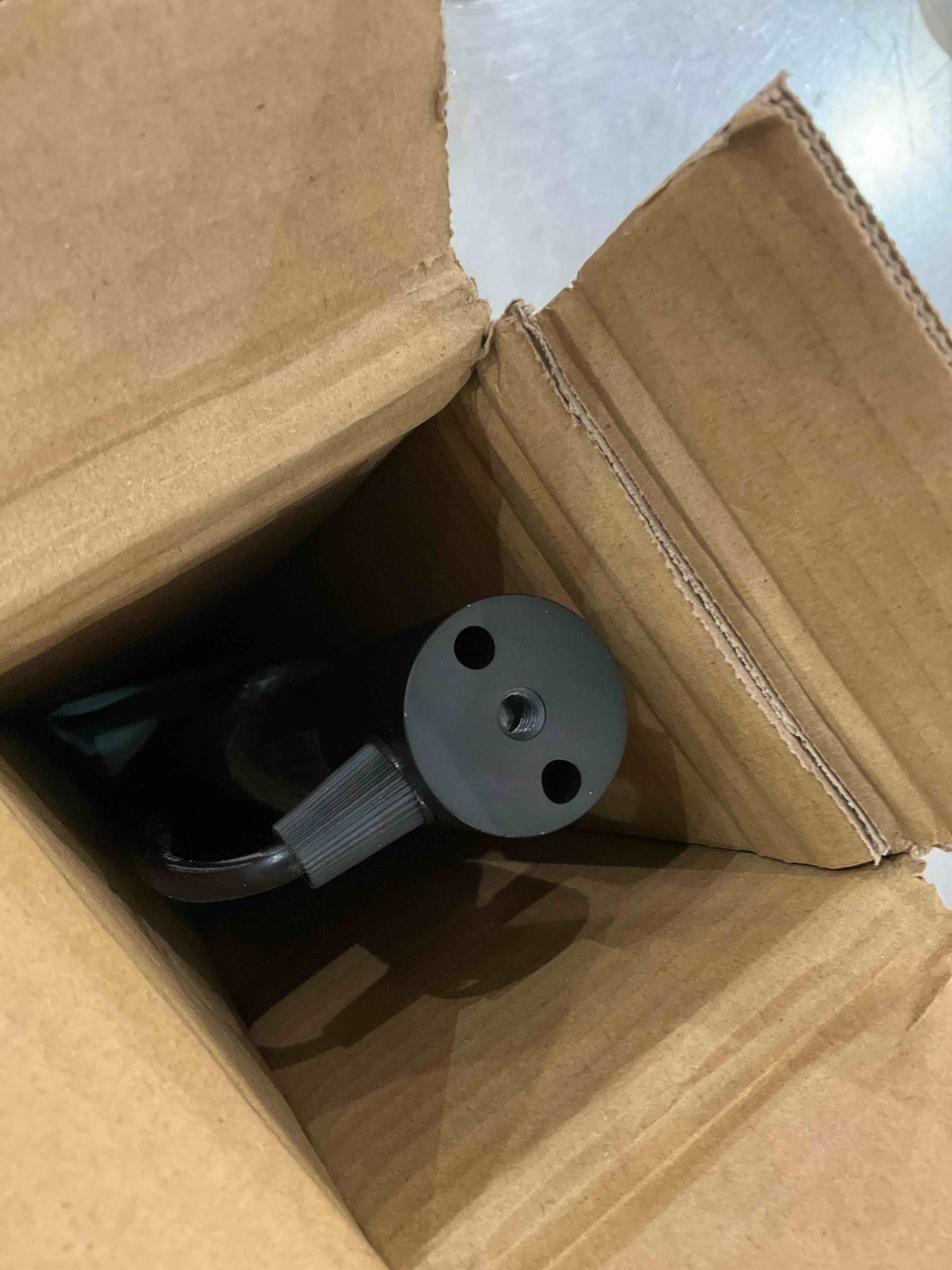 https://s3.amazonaws.com/lotting-images-prod/BargainHunt/EXS01701452_1713278071547.jpeg