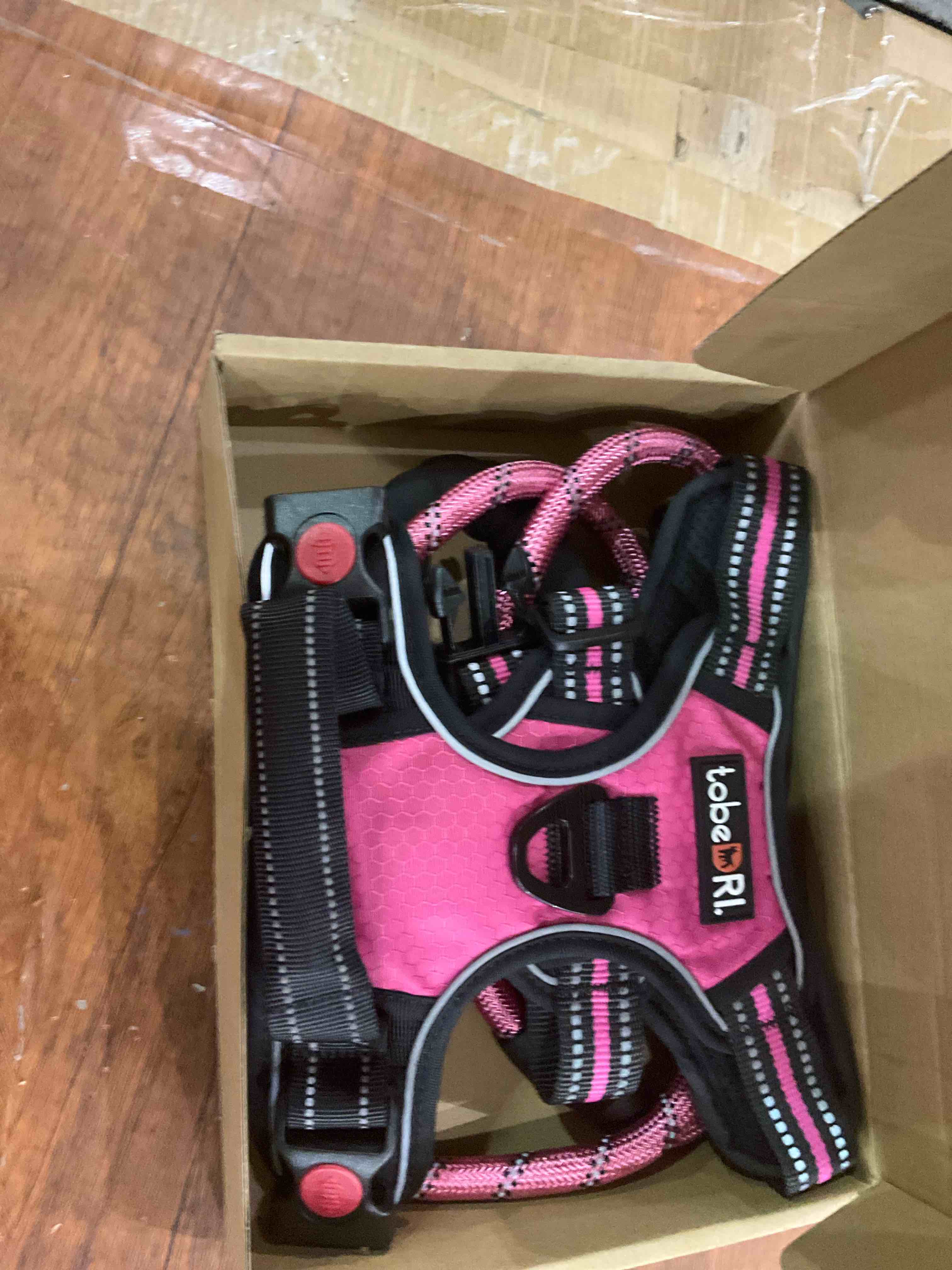 https://s3.amazonaws.com/lotting-images-prod/BargainHunt/EXS01702058_1713872342014.jpeg
