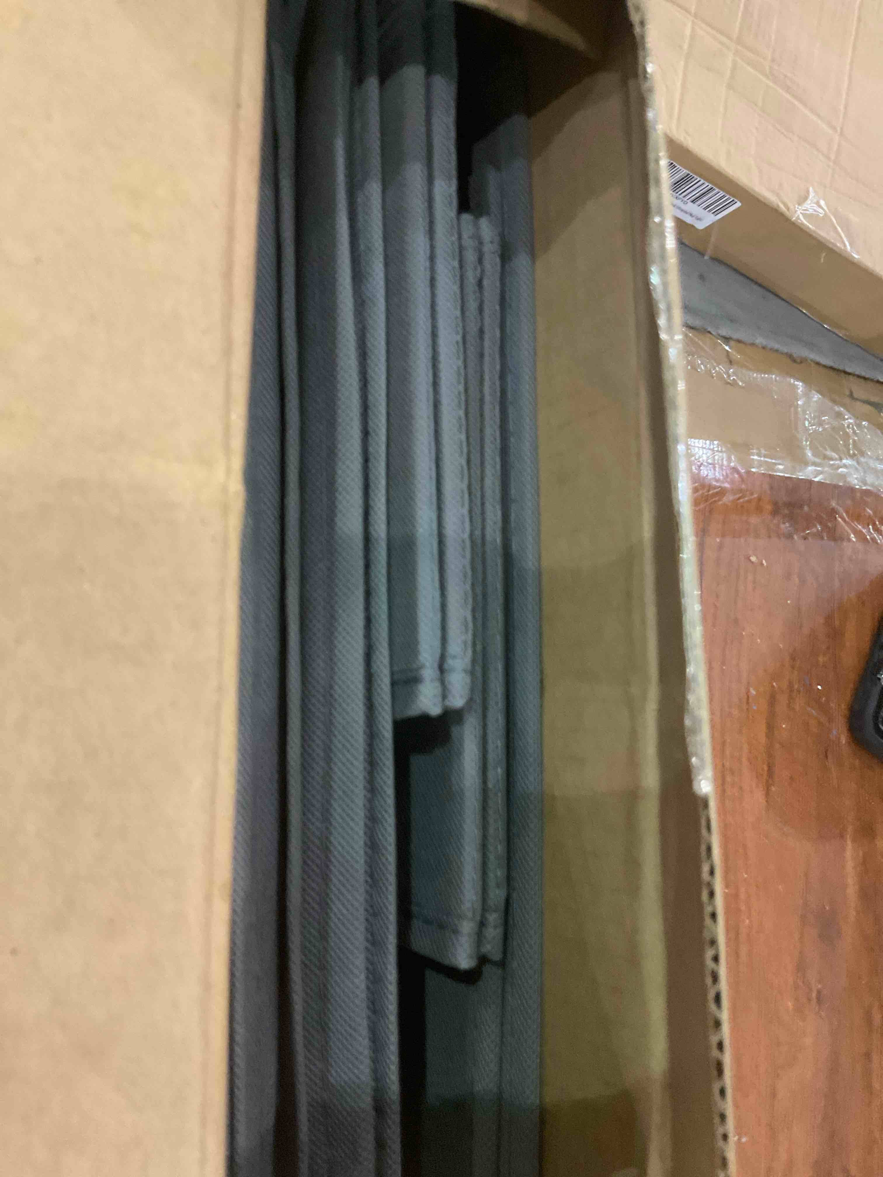 https://s3.amazonaws.com/lotting-images-prod/BargainHunt/EXS01702062_1713872777098.jpeg