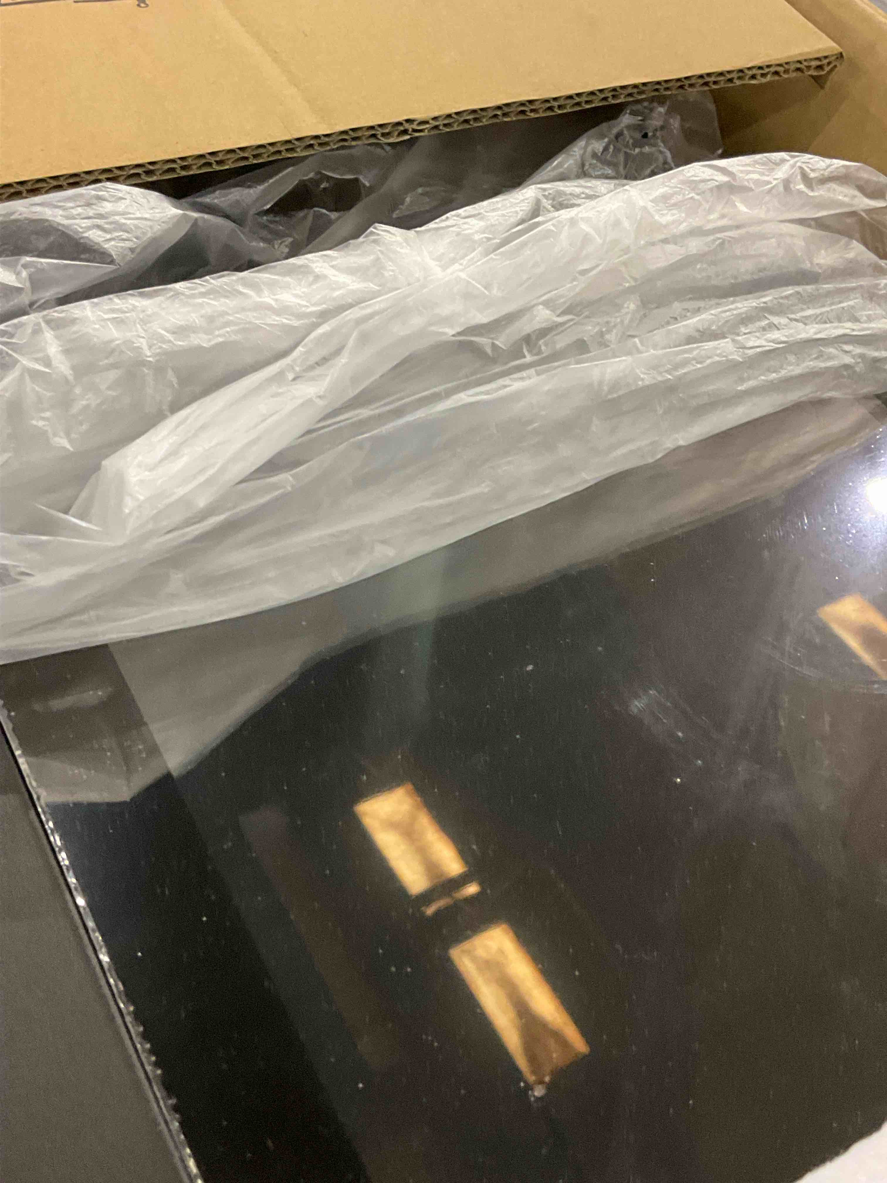 https://s3.amazonaws.com/lotting-images-prod/BargainHunt/EXS01702187_1716294681416.jpeg