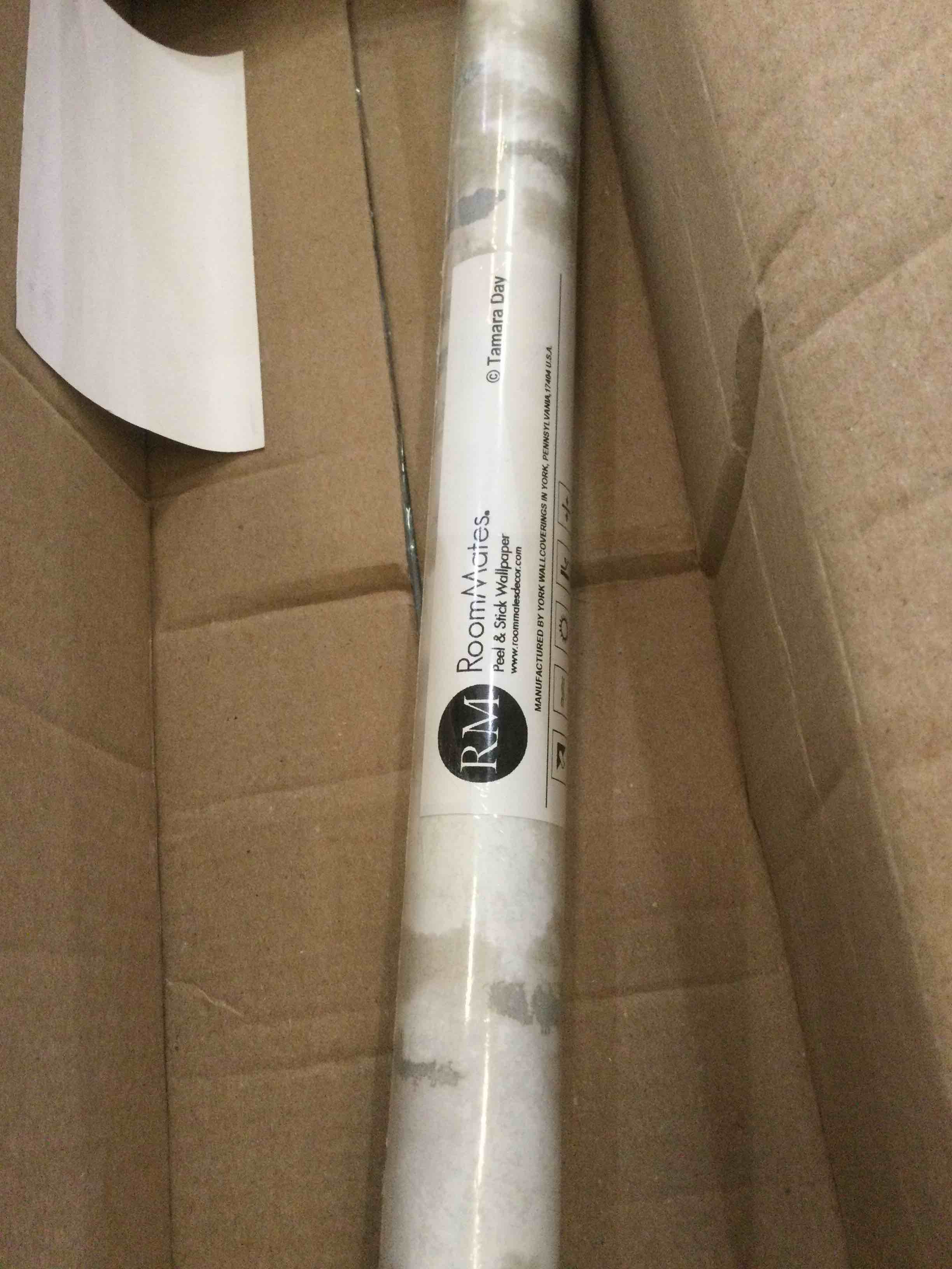 https://s3.amazonaws.com/lotting-images-prod/BargainHunt/EXS01702524_1713810331175.jpeg