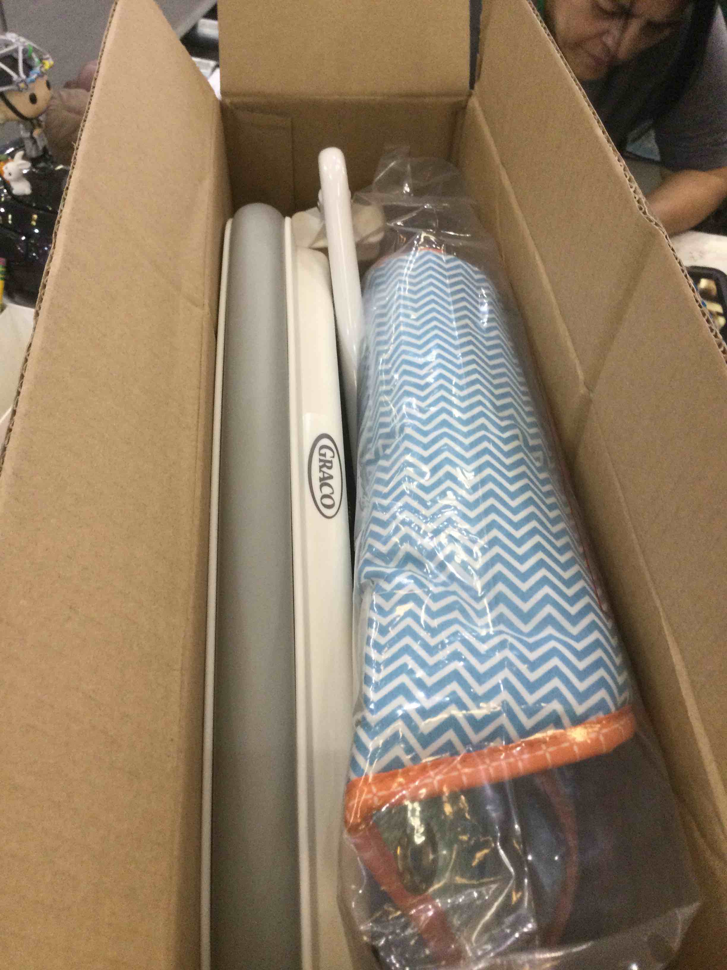 https://s3.amazonaws.com/lotting-images-prod/BargainHunt/EXS01702540_1713812024068.jpeg